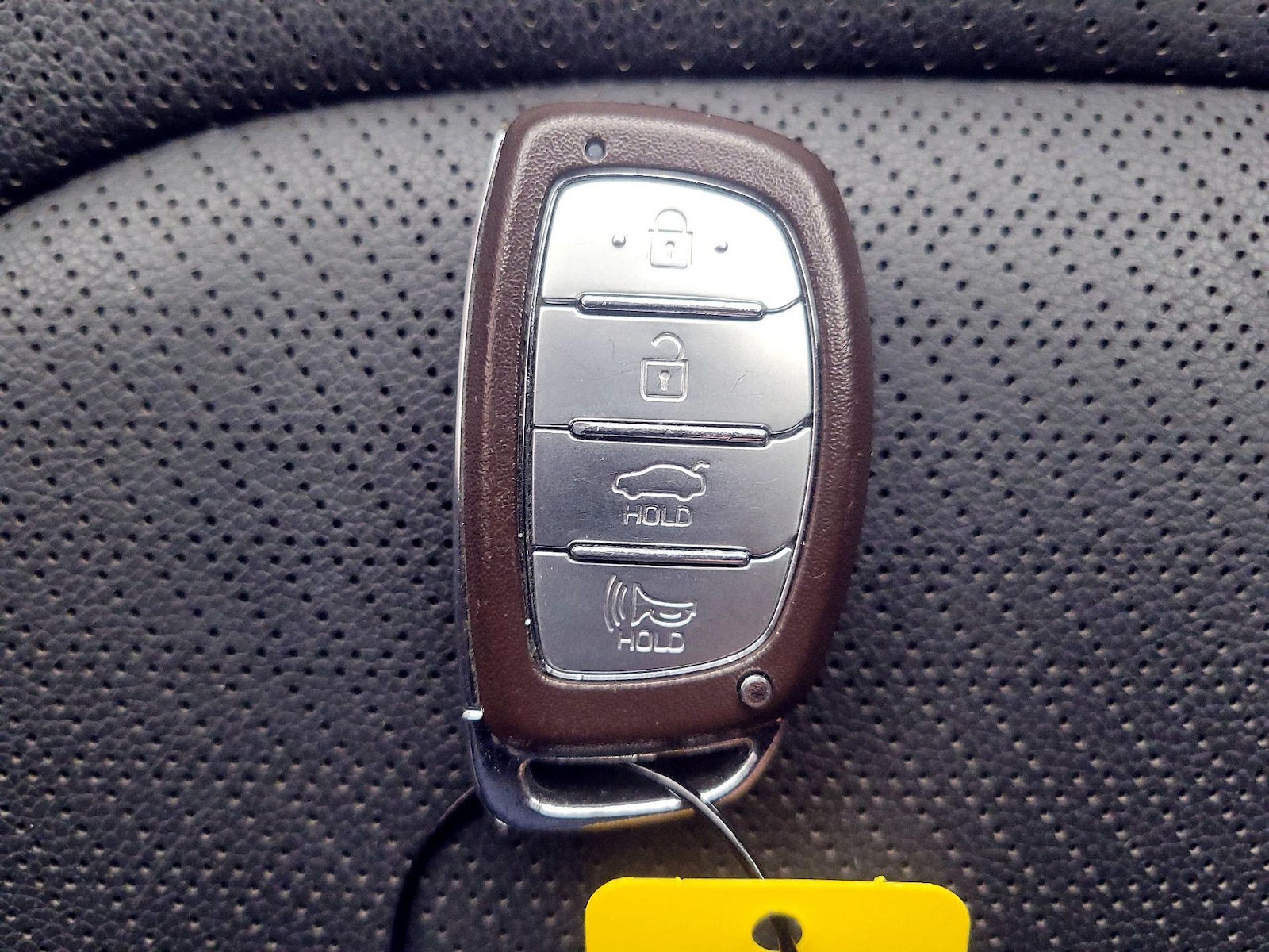 2020 Hyundai Elantra Limited - Photo 23