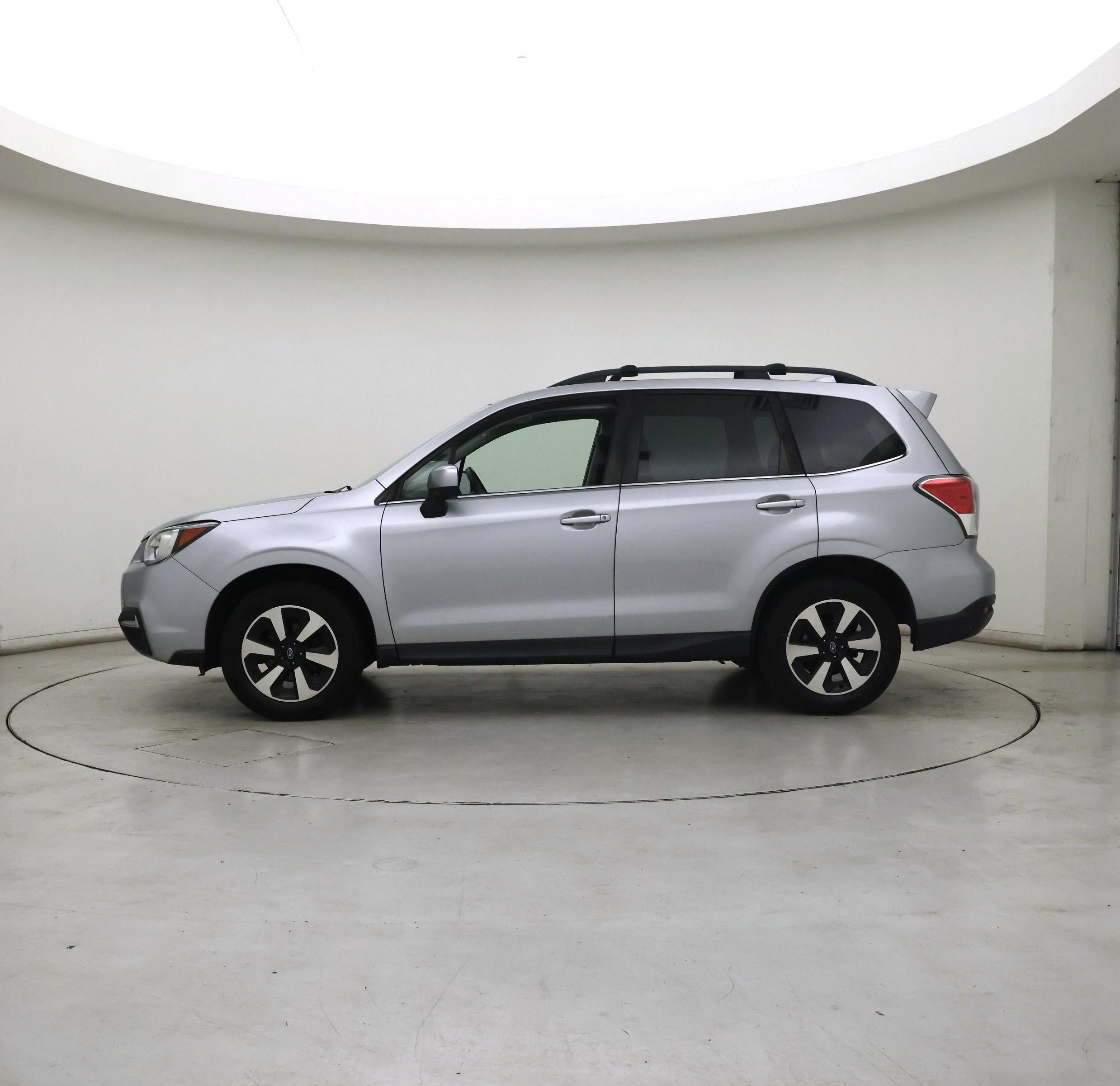 Thumbnail: 2018 Subaru Forester - 3