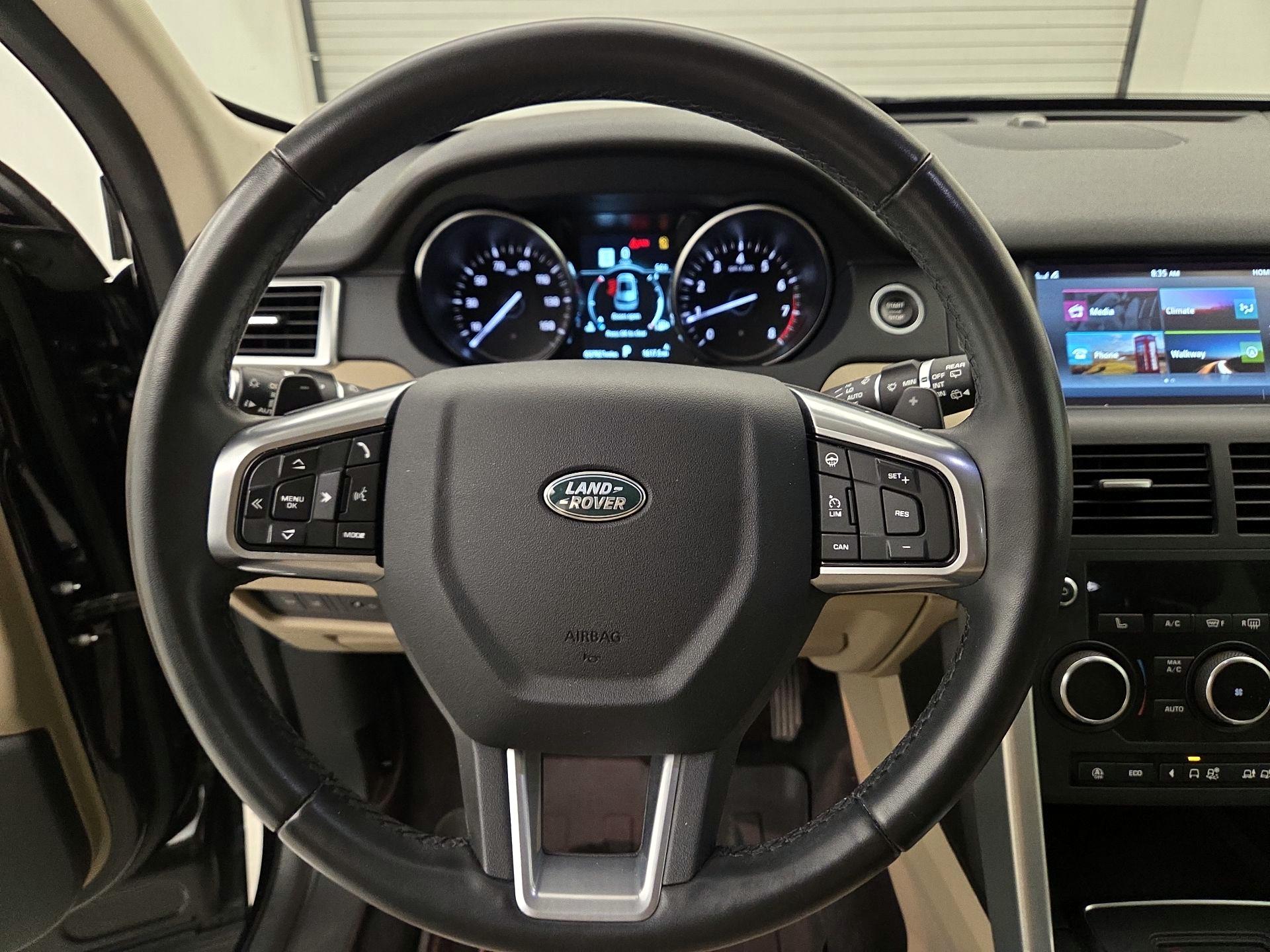 Thumbnail: 2019 Land Rover Discovery Sport - 10