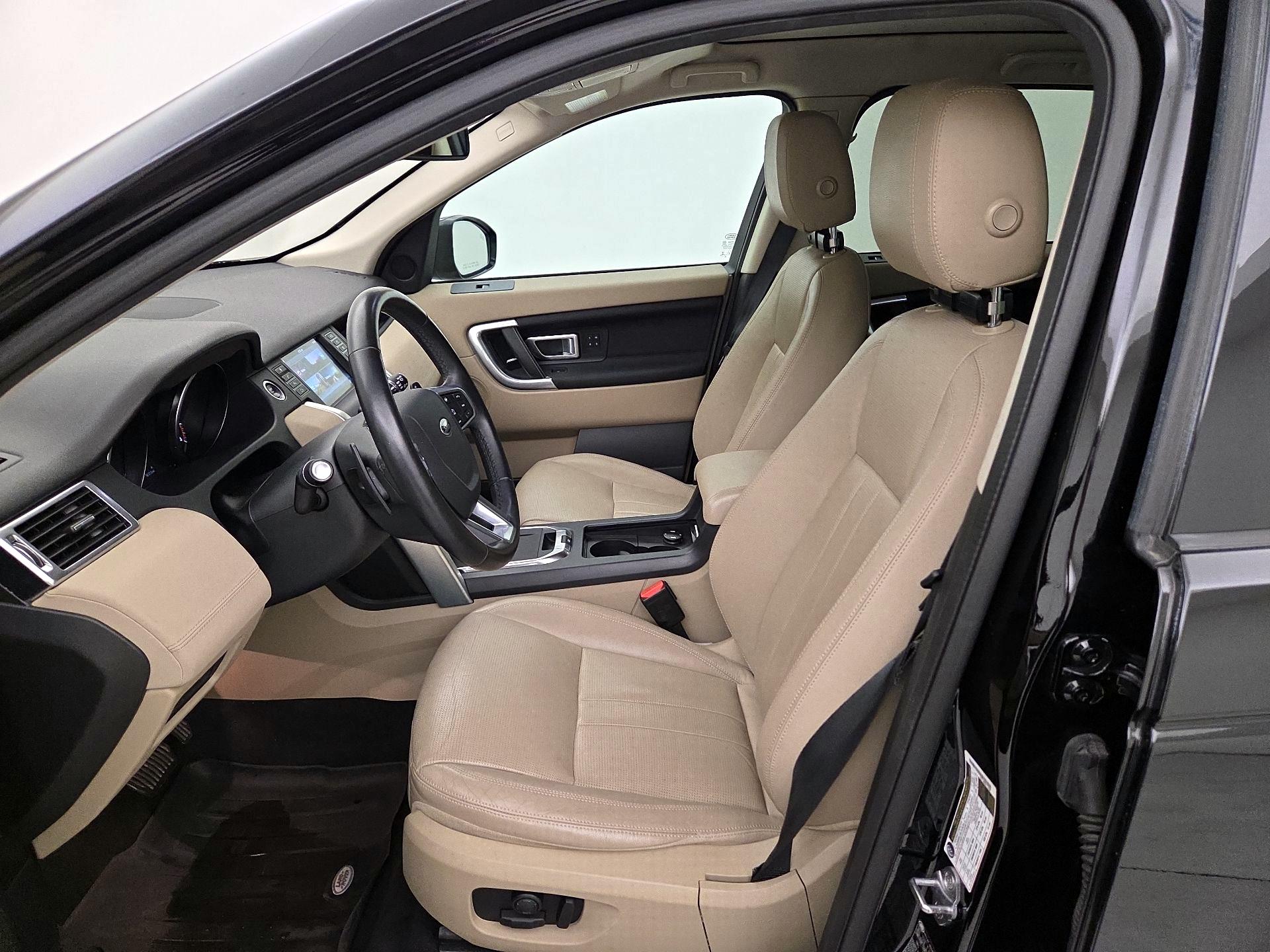 Thumbnail: 2019 Land Rover Discovery Sport - 11