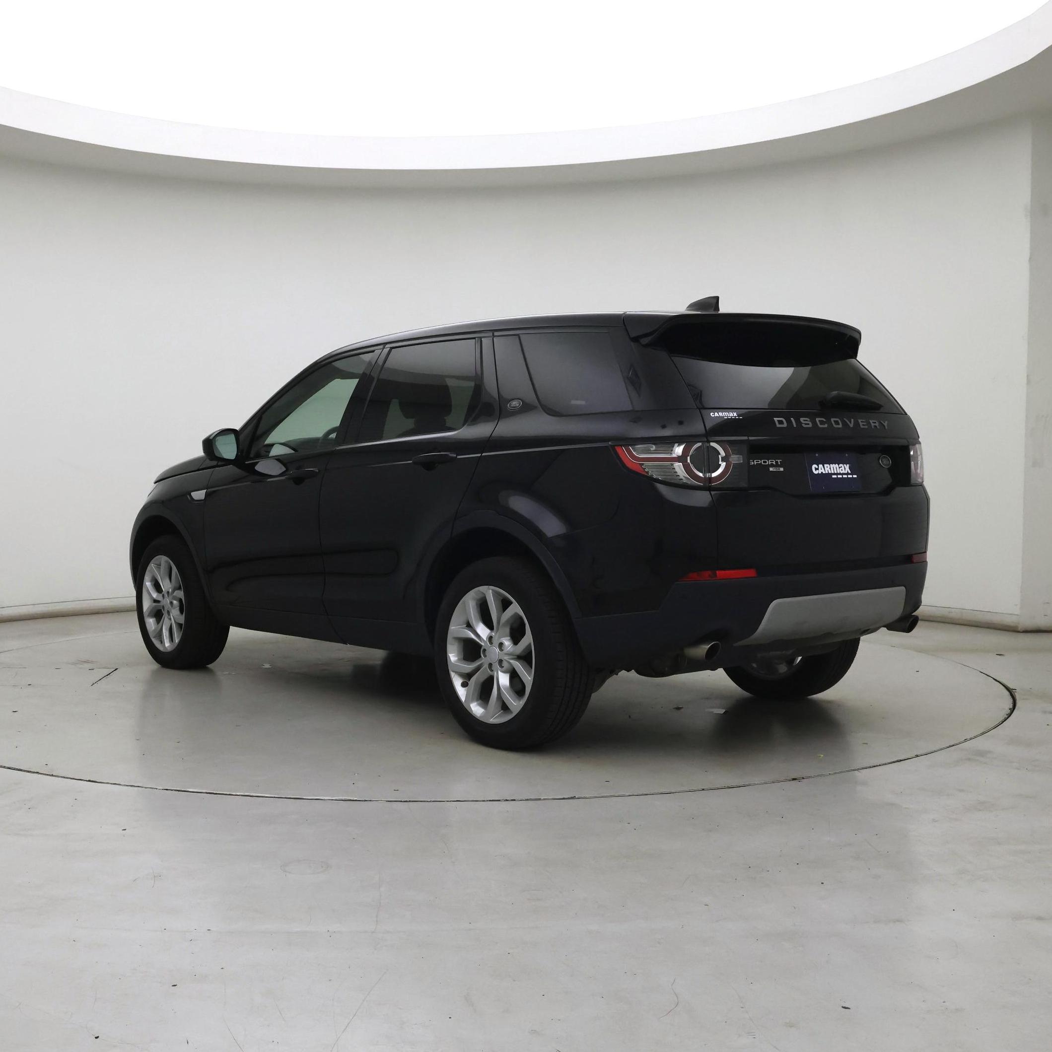 Thumbnail: 2019 Land Rover Discovery Sport - 2