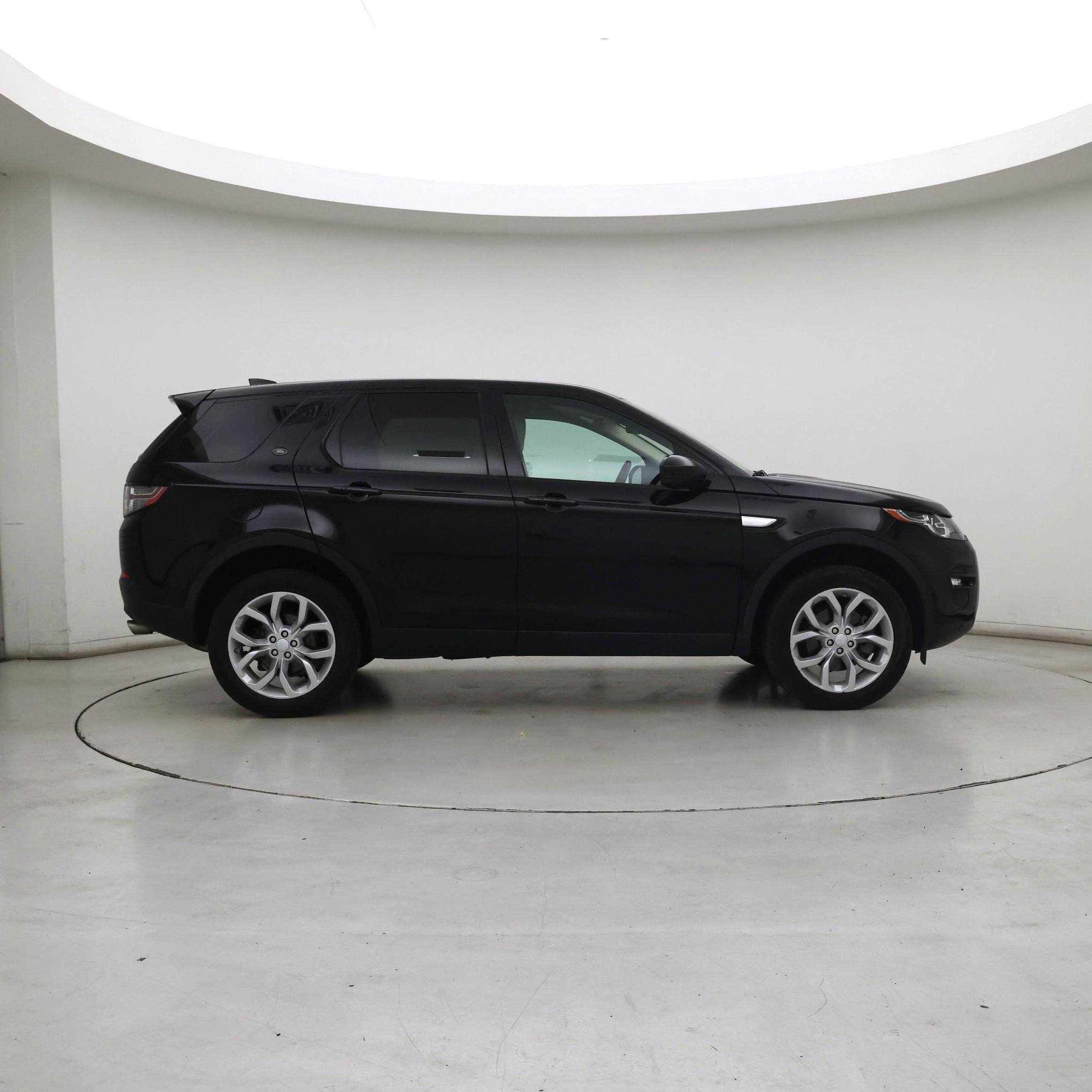 Thumbnail: 2019 Land Rover Discovery Sport - 7