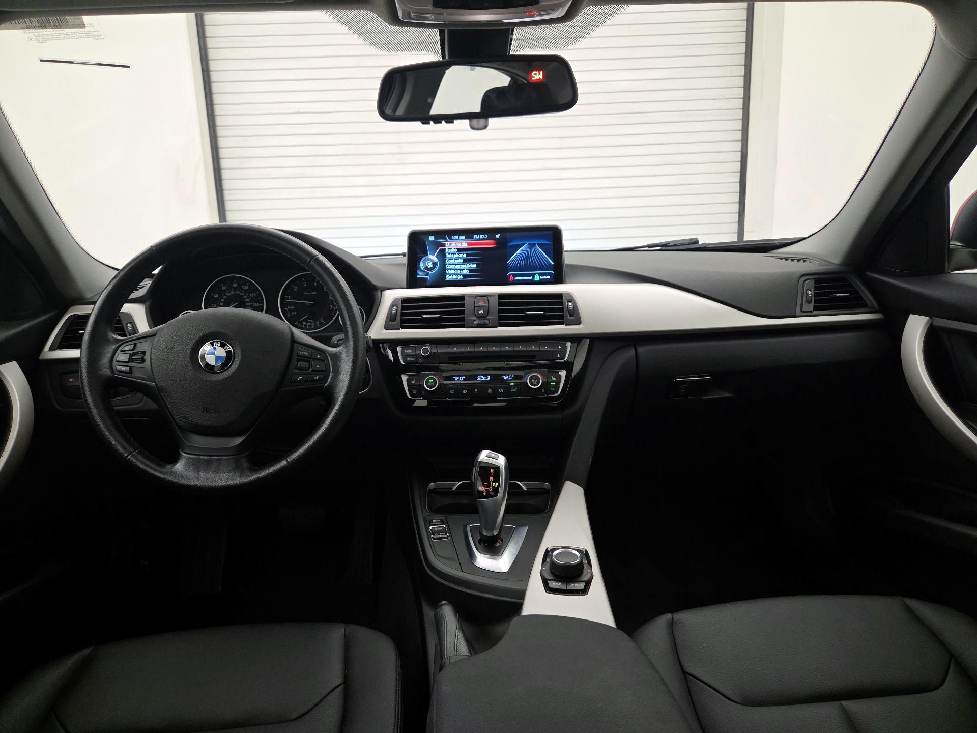Thumbnail: 2016 BMW 3 Series - 9