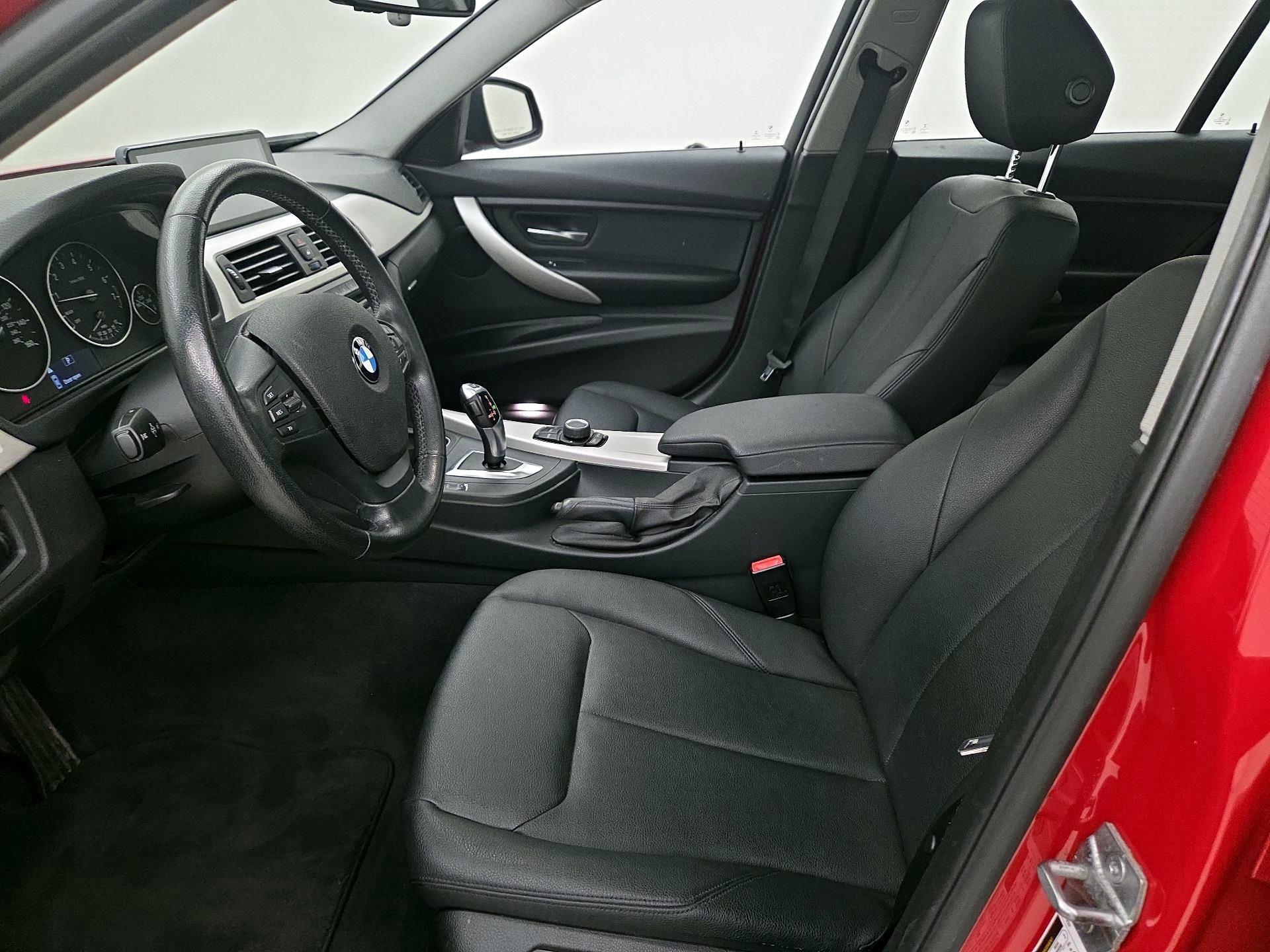 Thumbnail: 2016 BMW 3 Series - 11