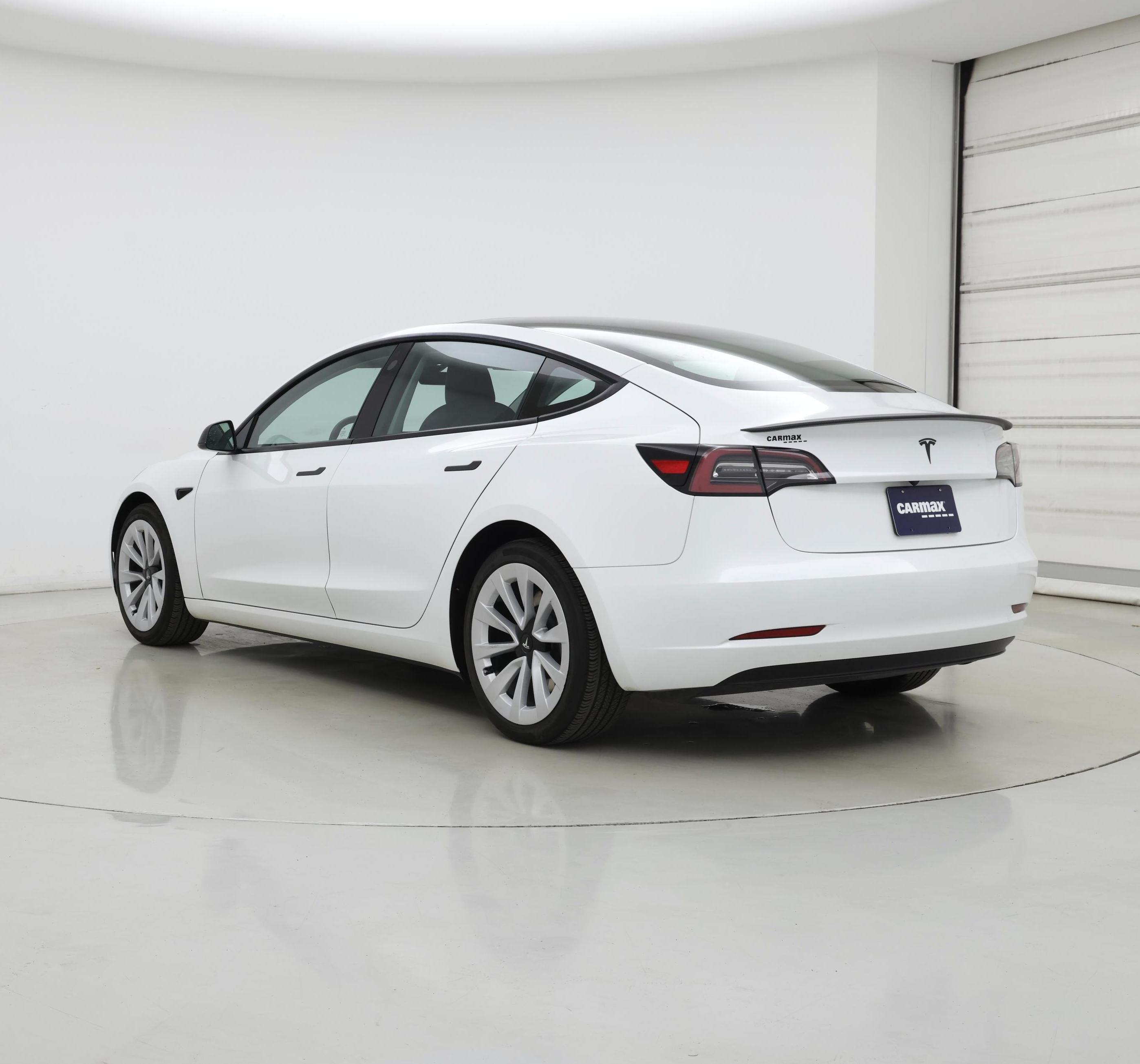 Thumbnail: 2023 Tesla Model 3 - 2