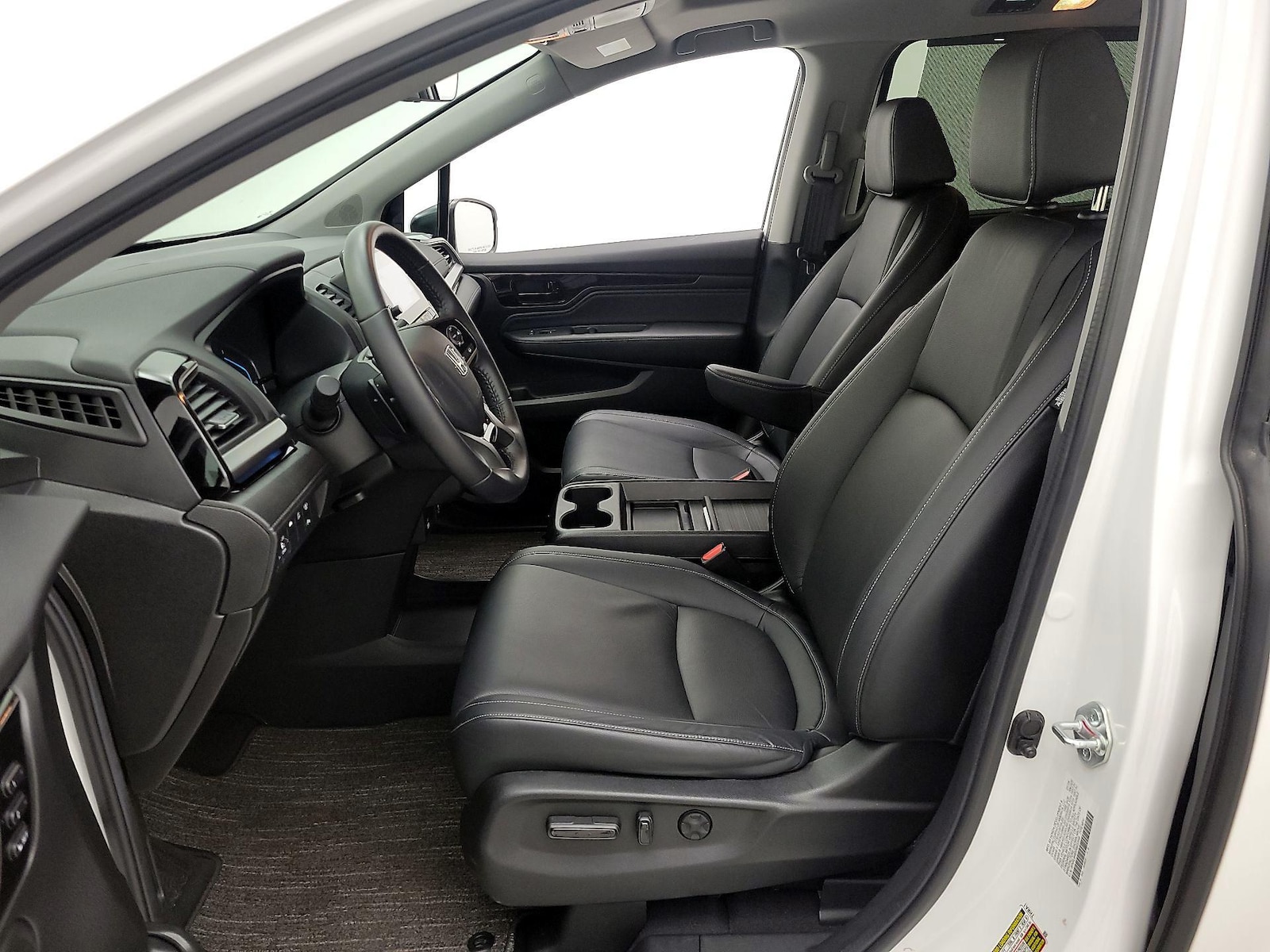 2024 Honda Odyssey Touring - Photo 12