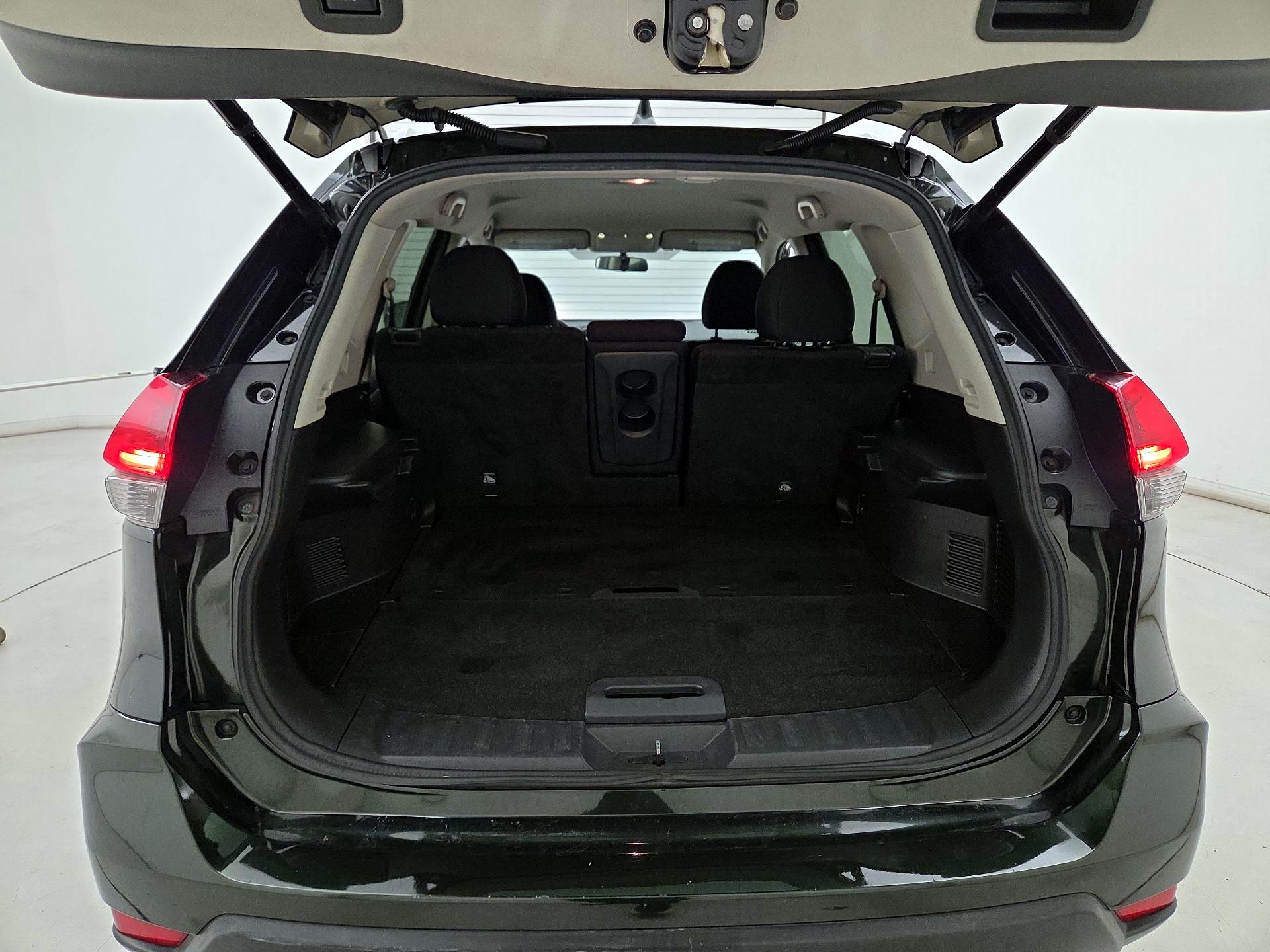 Thumbnail: 2018 Nissan Rogue - 19