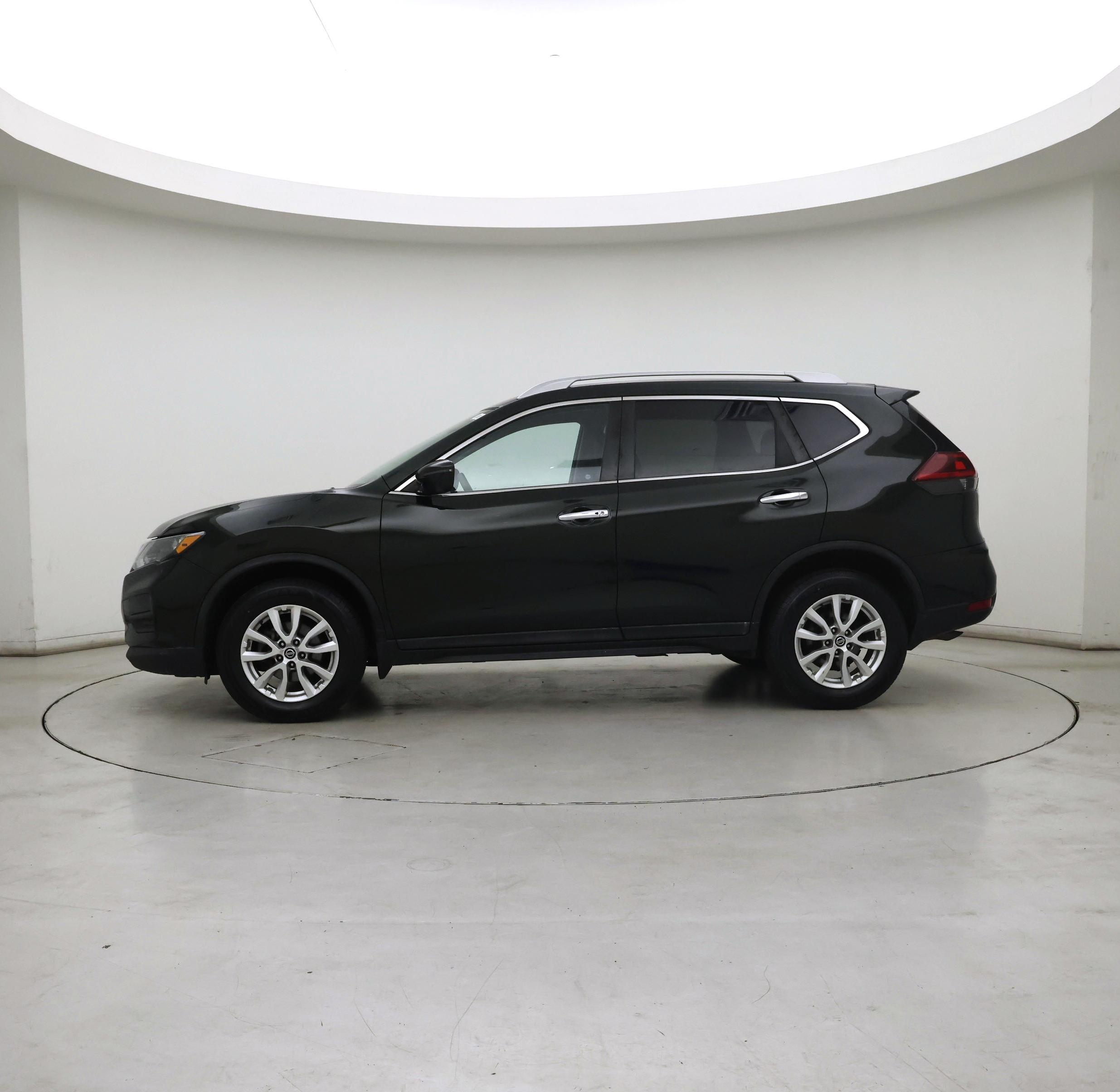 Thumbnail: 2018 Nissan Rogue - 3