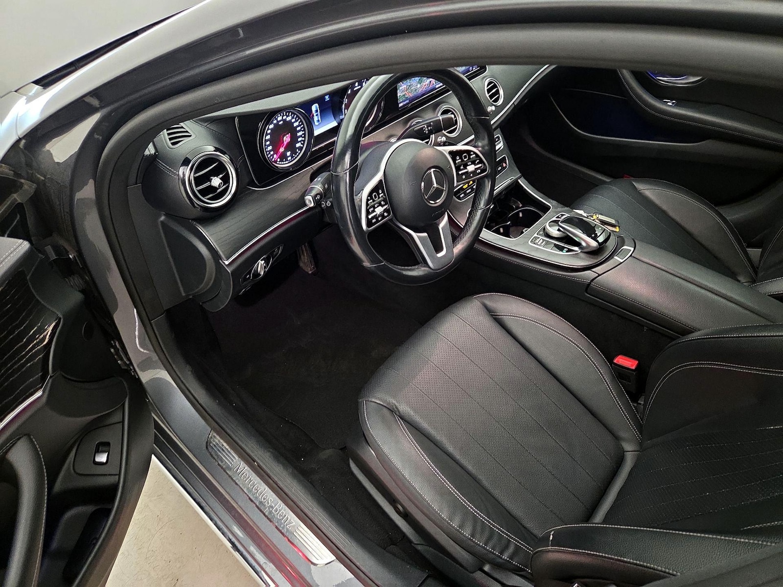 2019 Mercedes-Benz E-Class E300 - Photo 12
