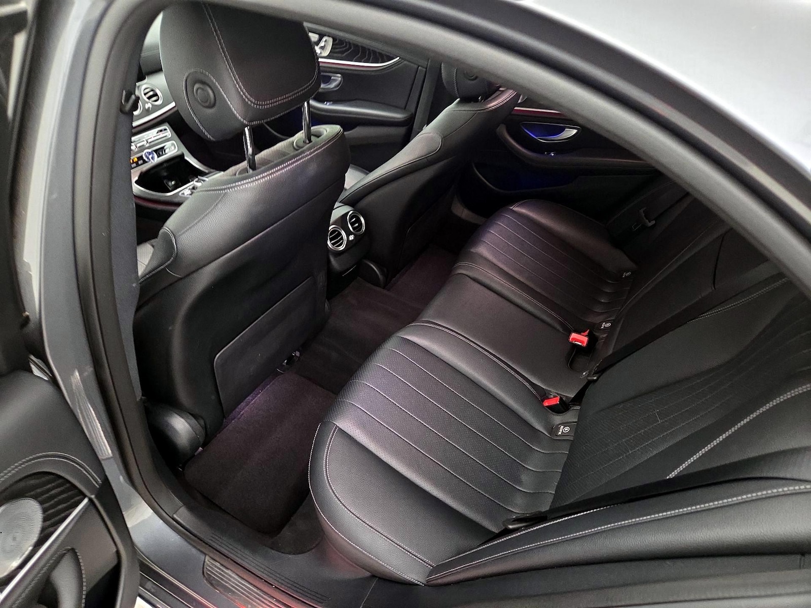 2019 Mercedes-Benz E-Class E300 - Photo 22