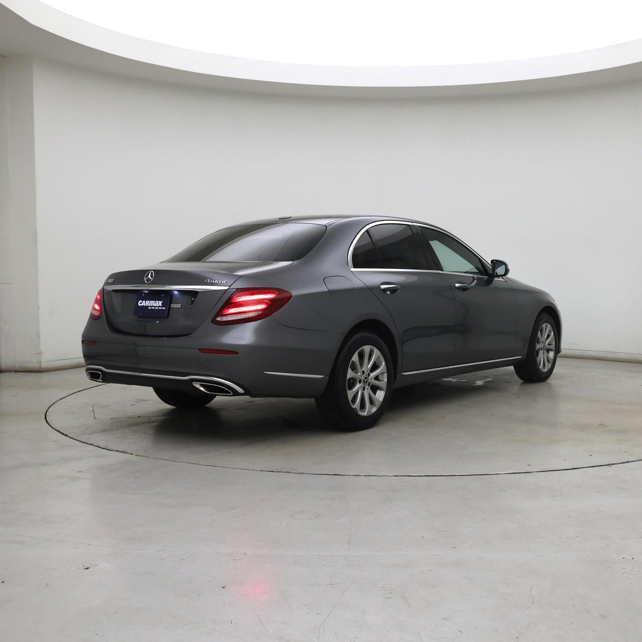 Thumbnail: 2019 Mercedes-Benz E-Class - 8