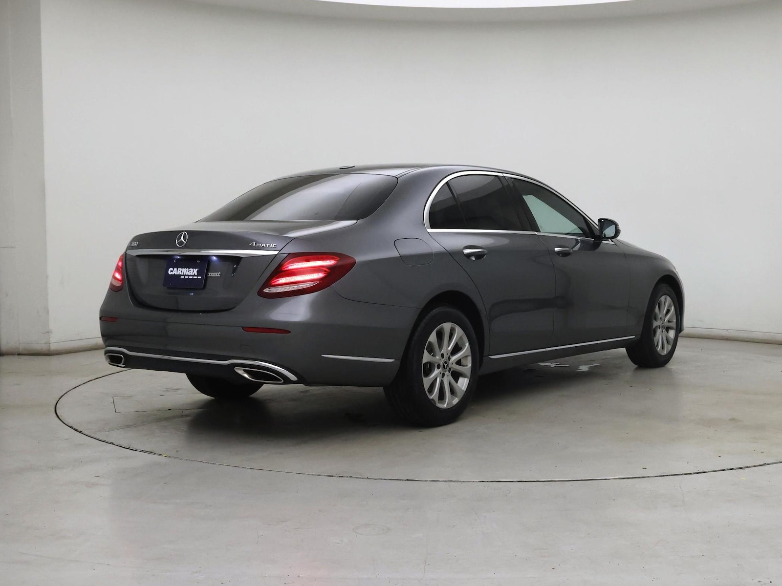 2019 Mercedes-Benz E-Class E300 - Photo 9