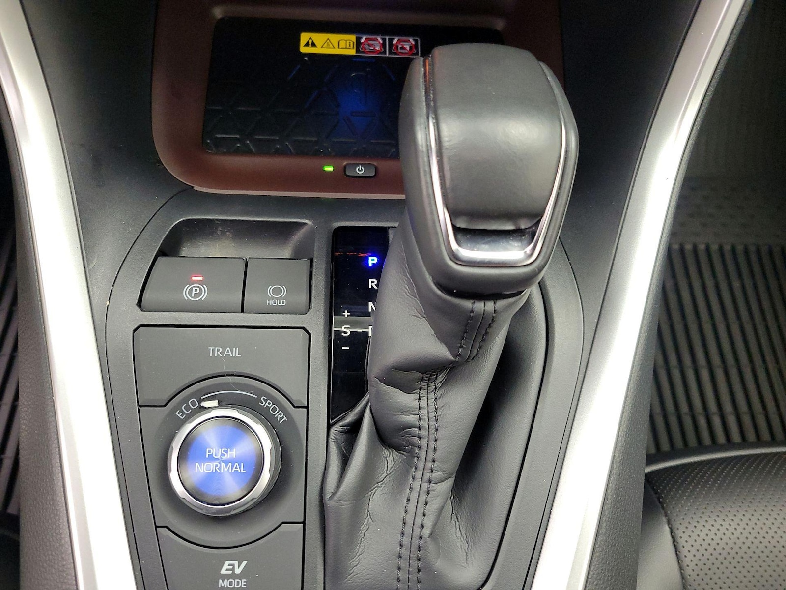 2024 Toyota RAV4 Limited - Photo 18