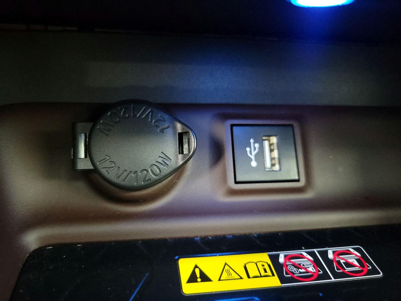 2024 Toyota RAV4 Limited - Photo 19