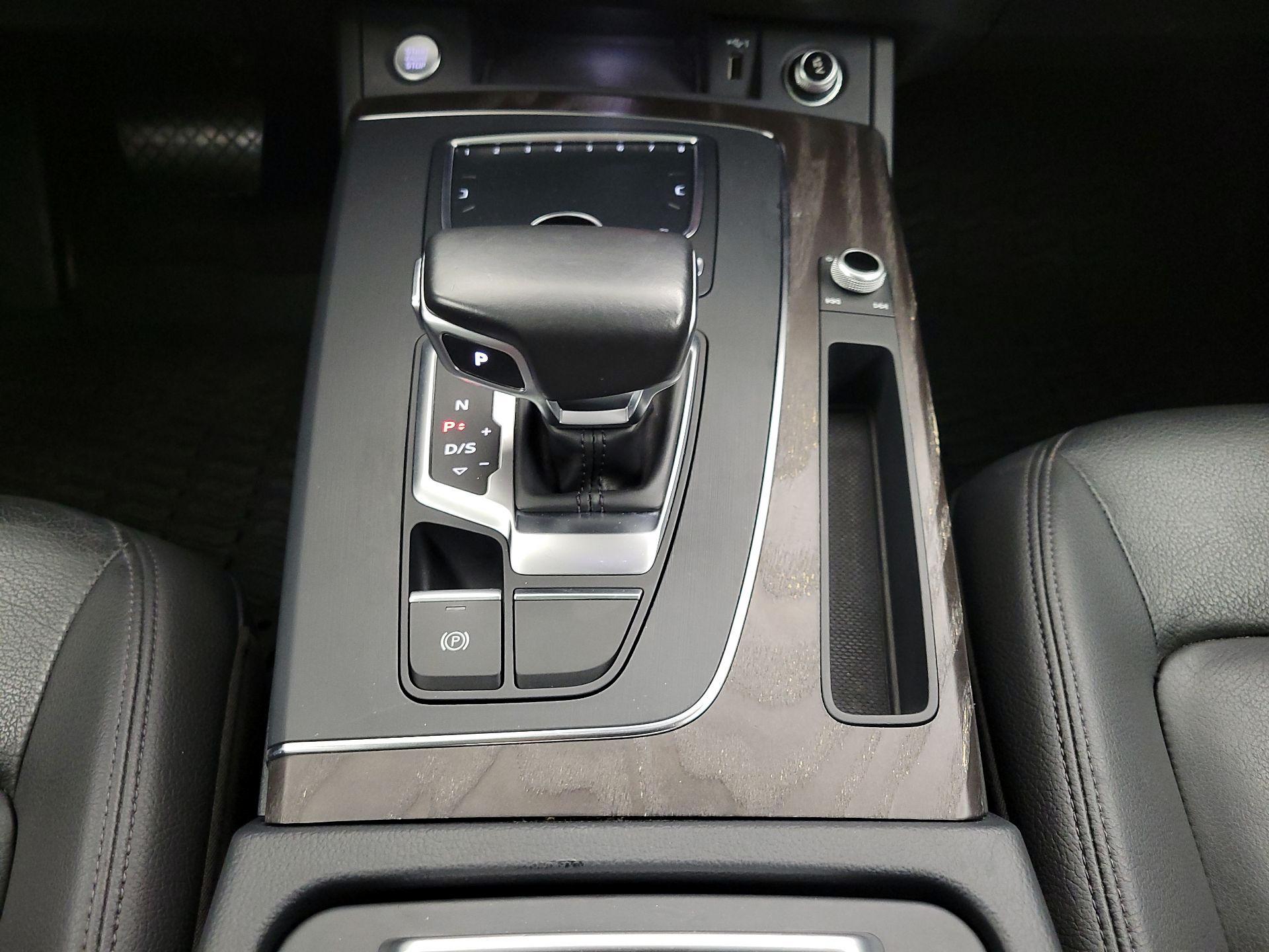 Thumbnail: 2018 Audi Q5 - 18