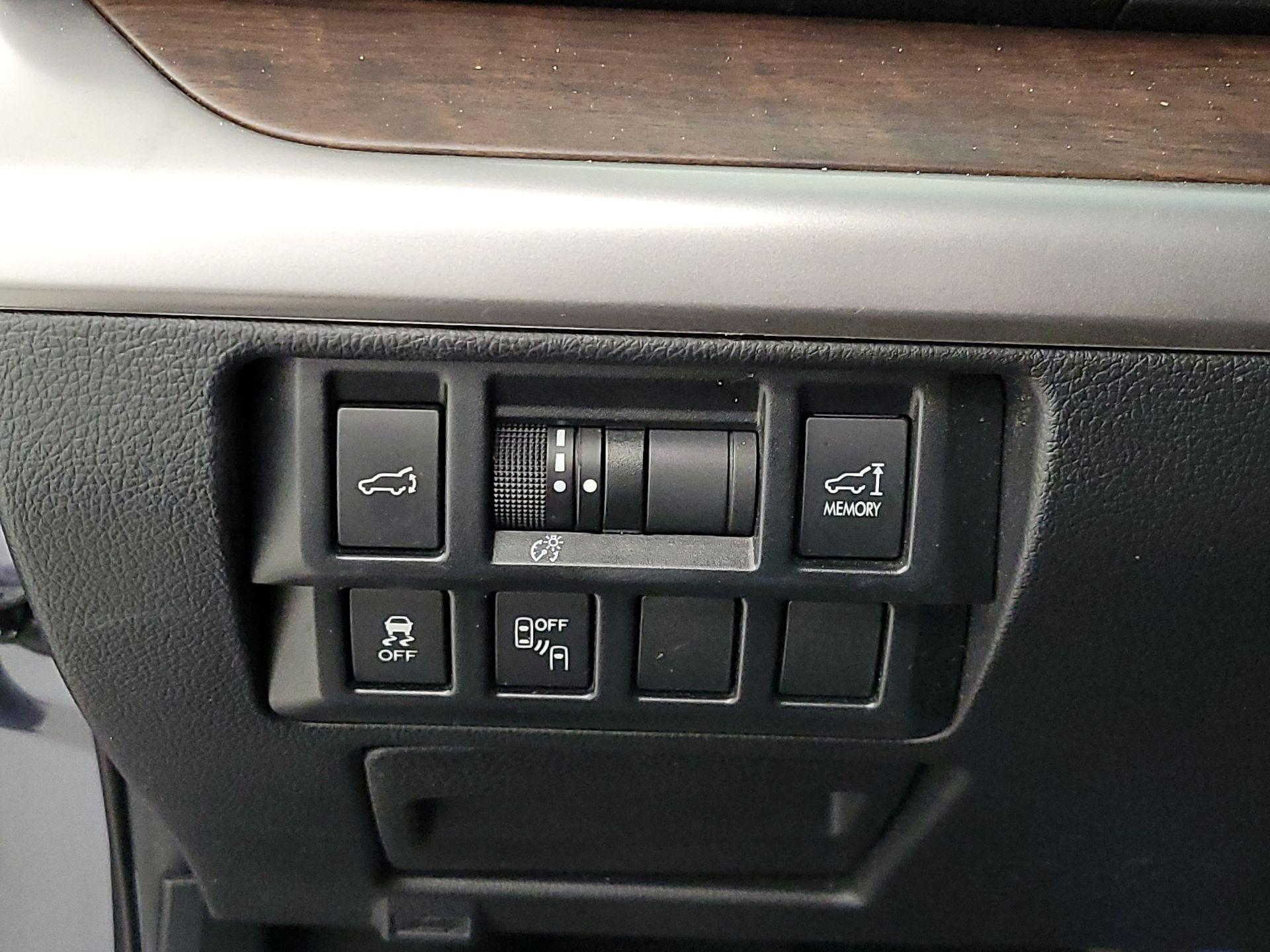 Thumbnail: 2015 Subaru Outback - 13