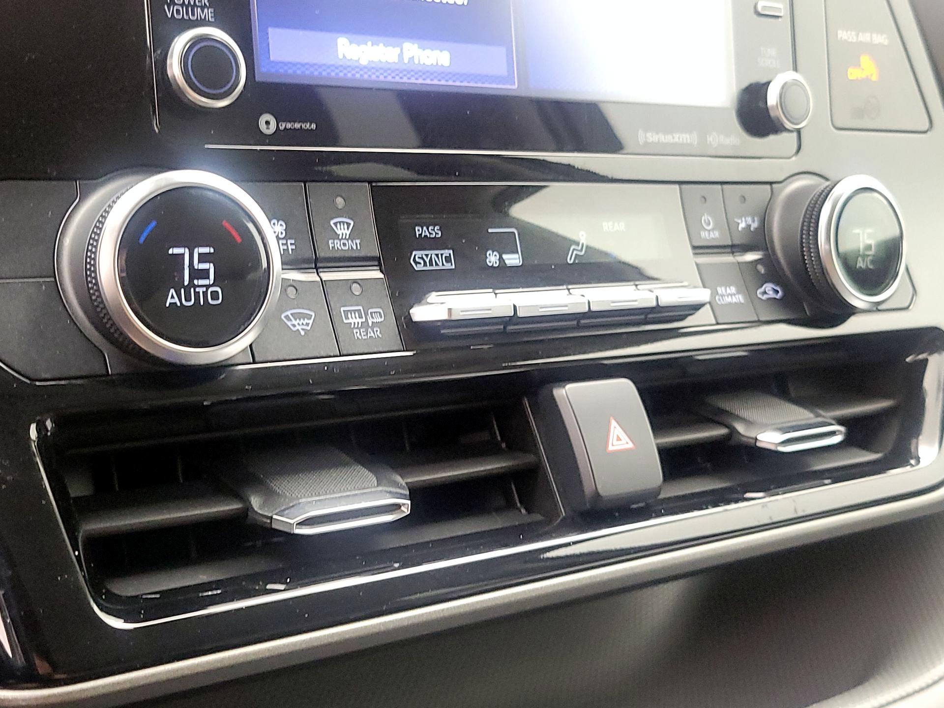 Thumbnail: 2021 Toyota Highlander - 16