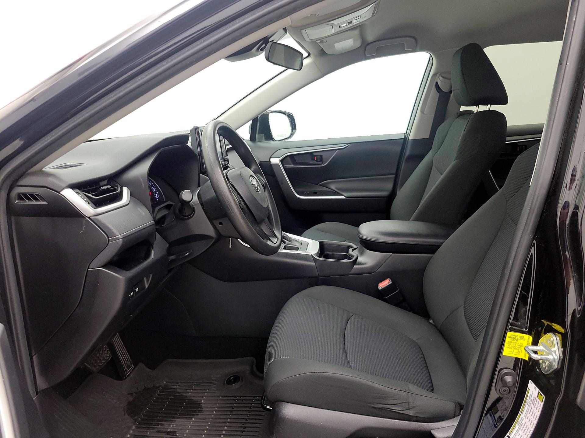 Thumbnail: 2021 Toyota RAV4 - 11