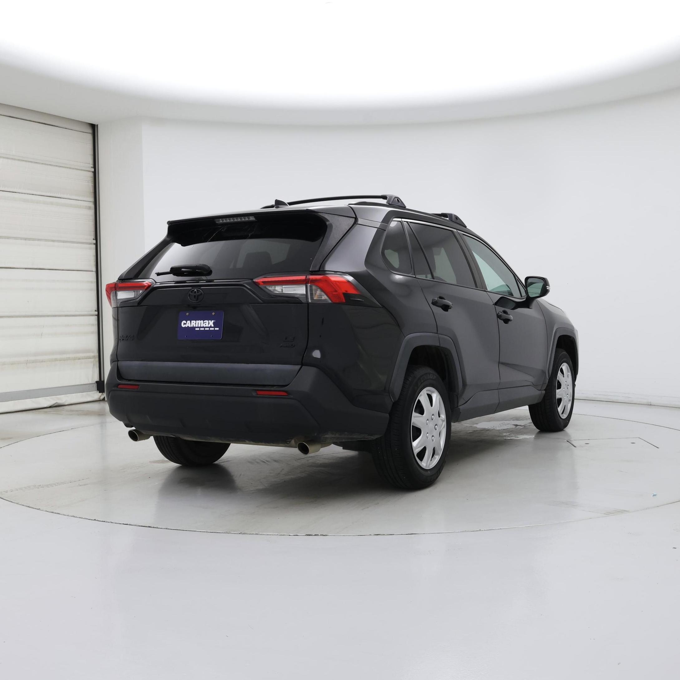 Thumbnail: 2021 Toyota RAV4 - 8