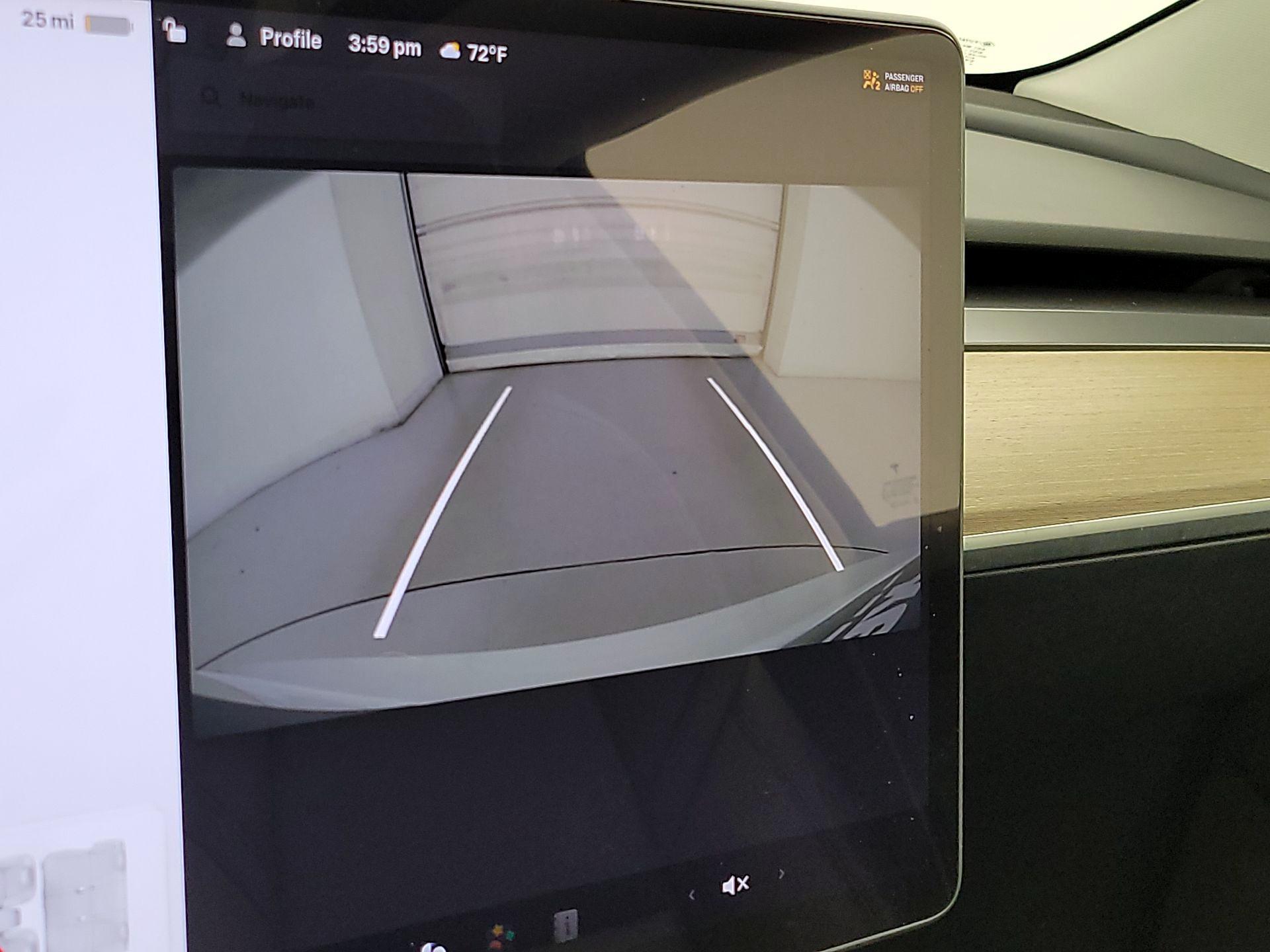 Thumbnail: 2022 Tesla Model 3 - 14