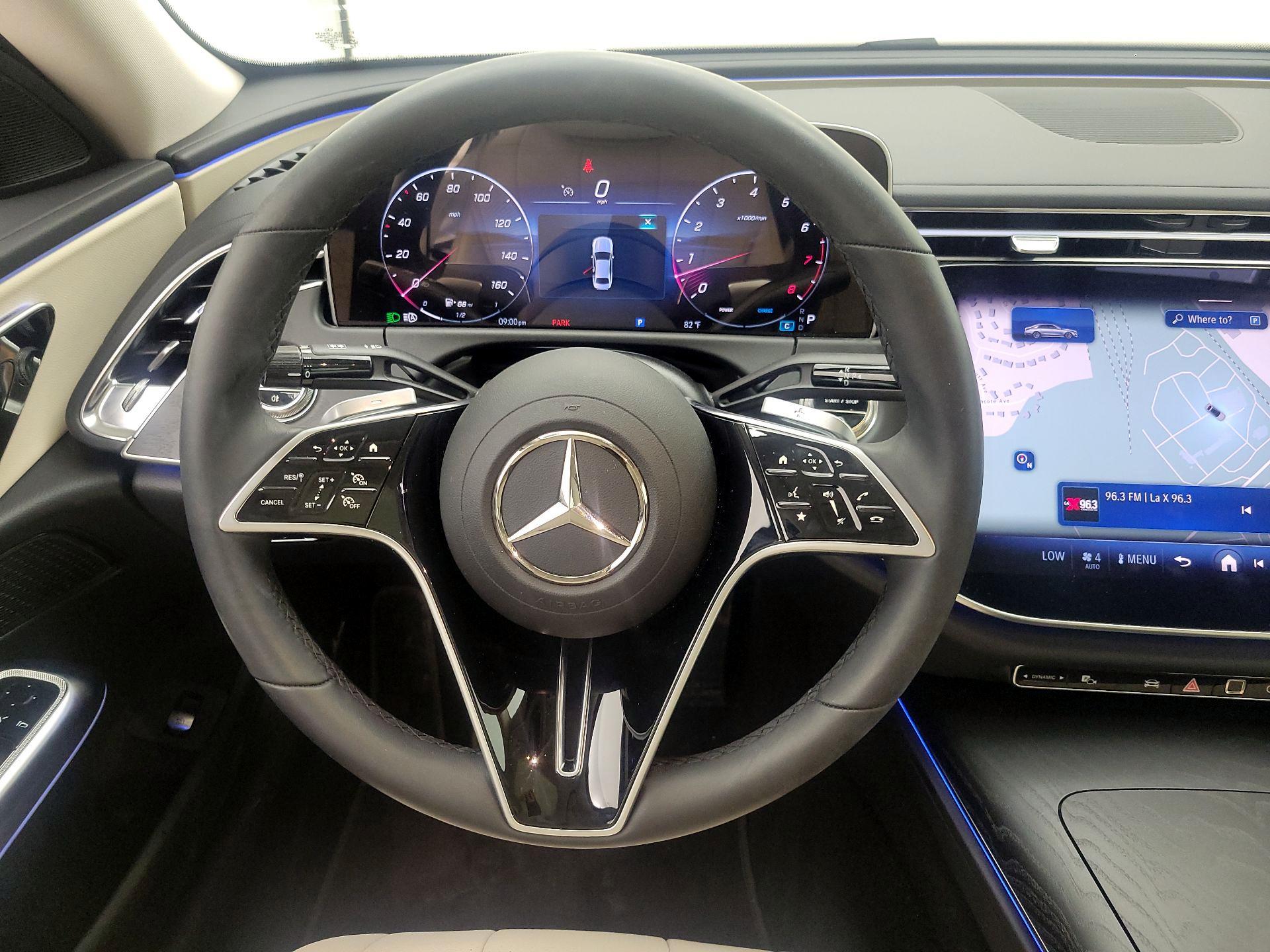 Thumbnail: 2025 Mercedes-Benz E-Class - 10