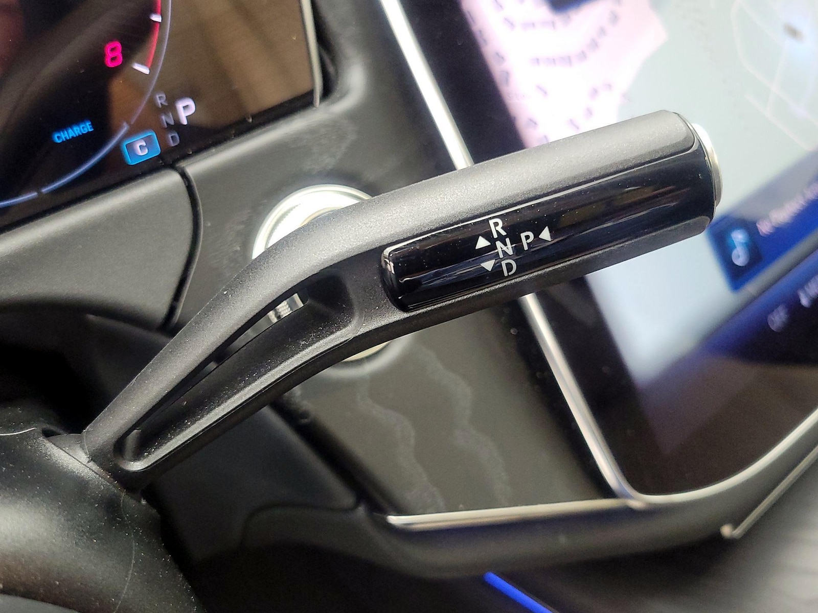 2025 Mercedes-Benz E-Class E350 - Photo 19