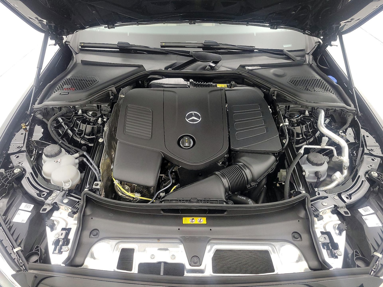 2025 Mercedes-Benz E-Class E350 - Photo 23