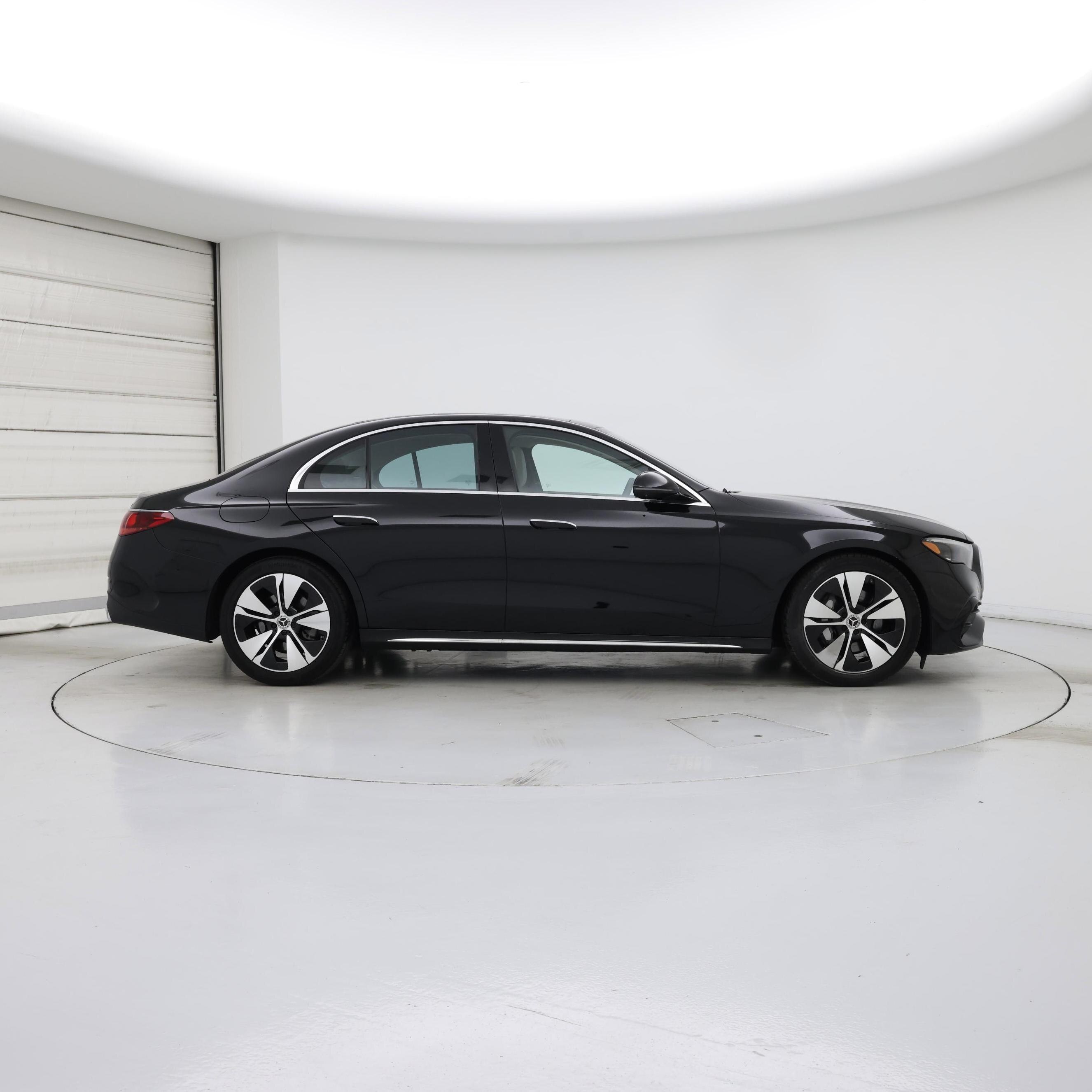 Thumbnail: 2025 Mercedes-Benz E-Class - 7