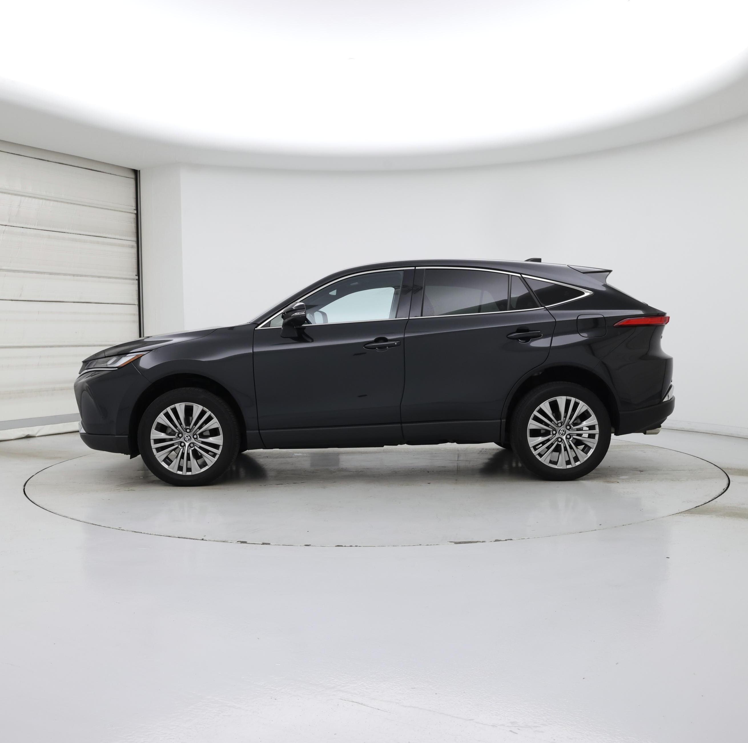 Thumbnail: 2024 Toyota Venza - 3