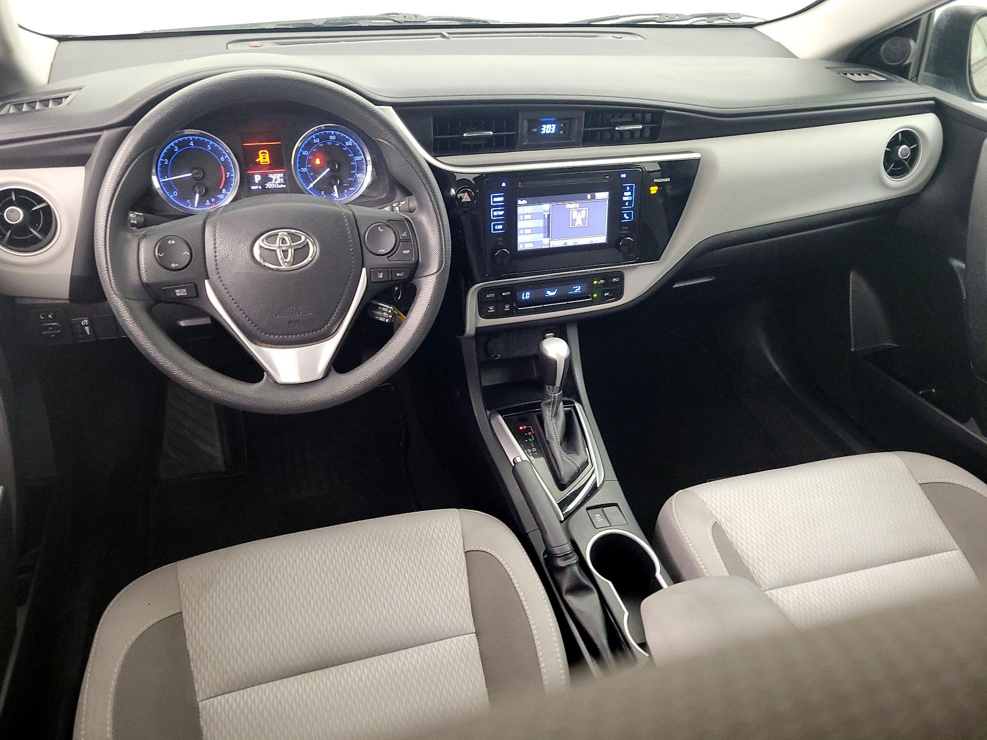 Thumbnail: 2017 Toyota Corolla - 9