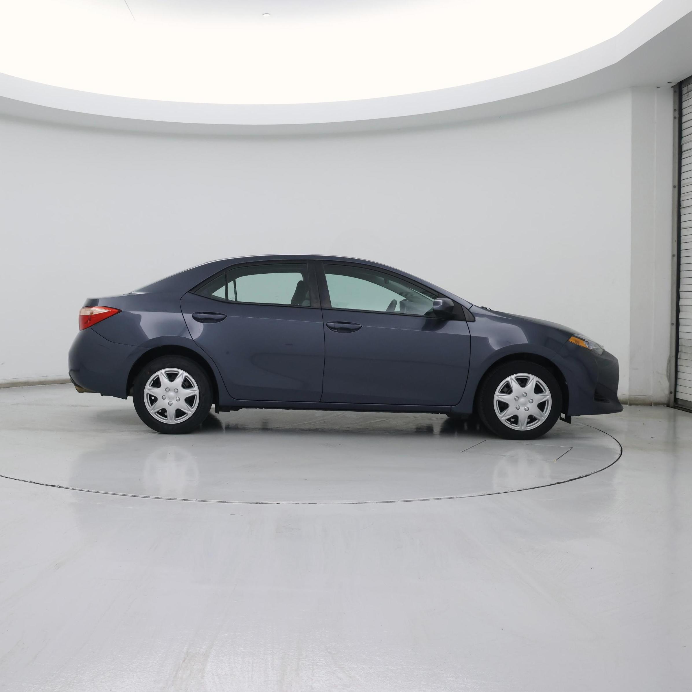 Thumbnail: 2017 Toyota Corolla - 7