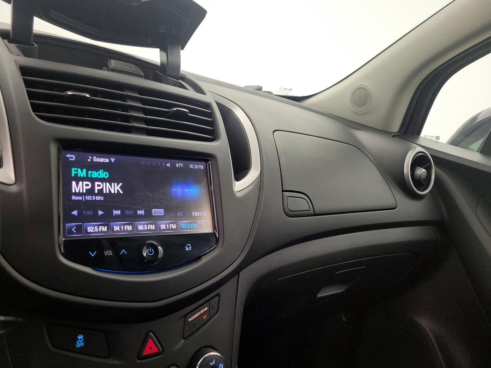 Thumbnail: 2016 Chevrolet Trax - 15