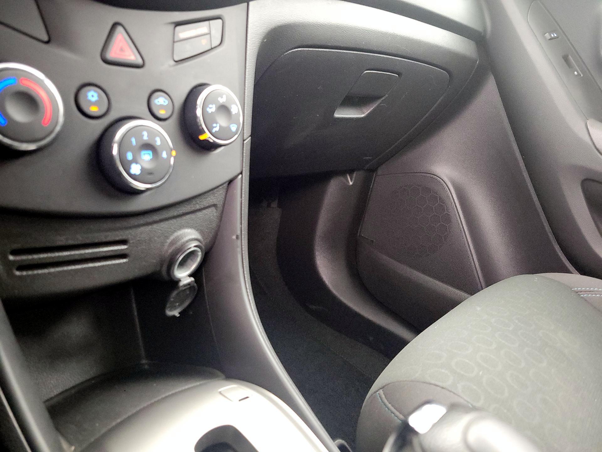 Thumbnail: 2016 Chevrolet Trax - 18