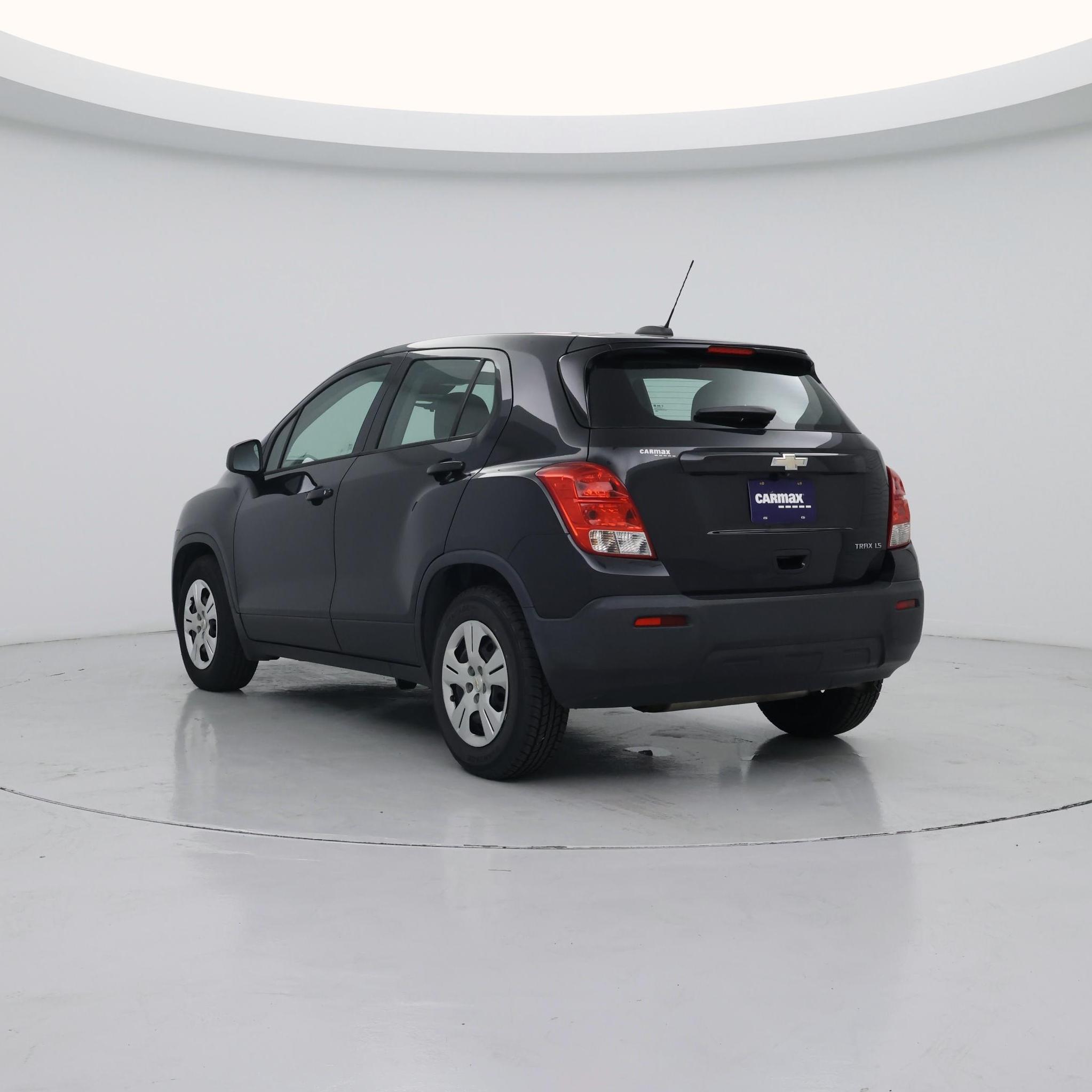 Thumbnail: 2016 Chevrolet Trax - 2