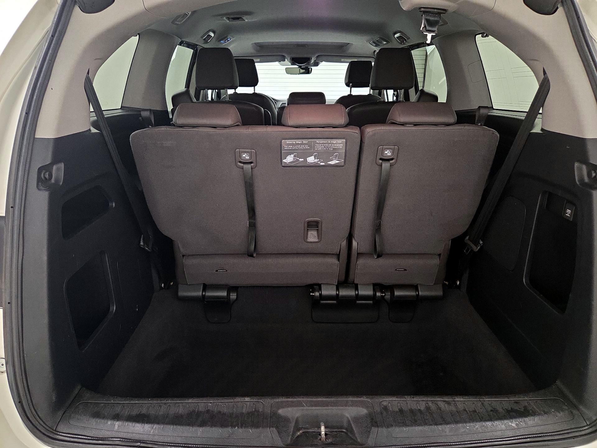Thumbnail: 2019 Honda Odyssey - 17