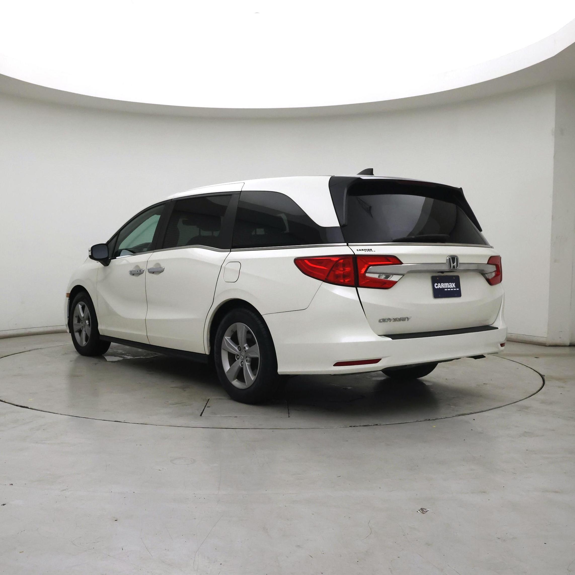 Thumbnail: 2019 Honda Odyssey - 2
