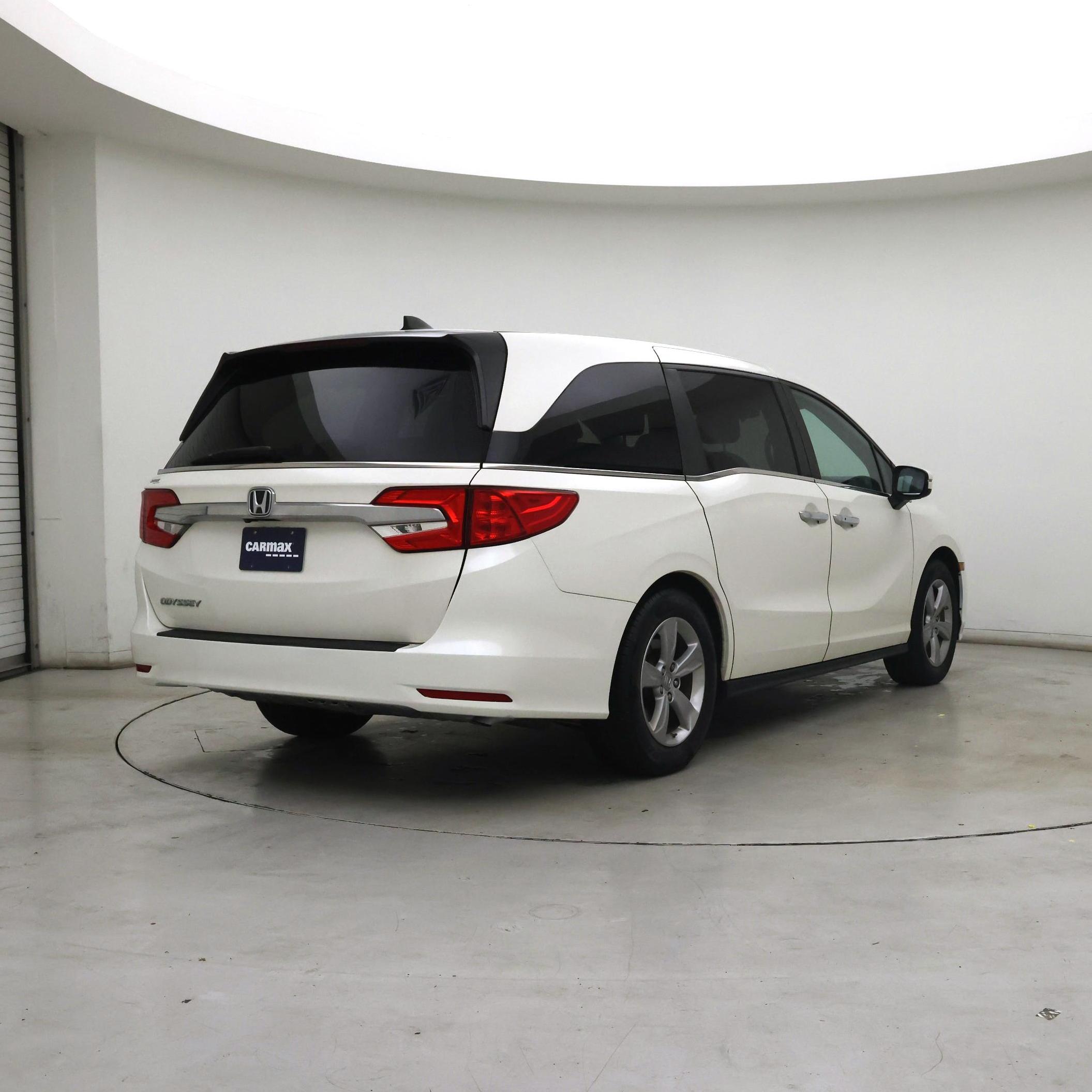 Thumbnail: 2019 Honda Odyssey - 8