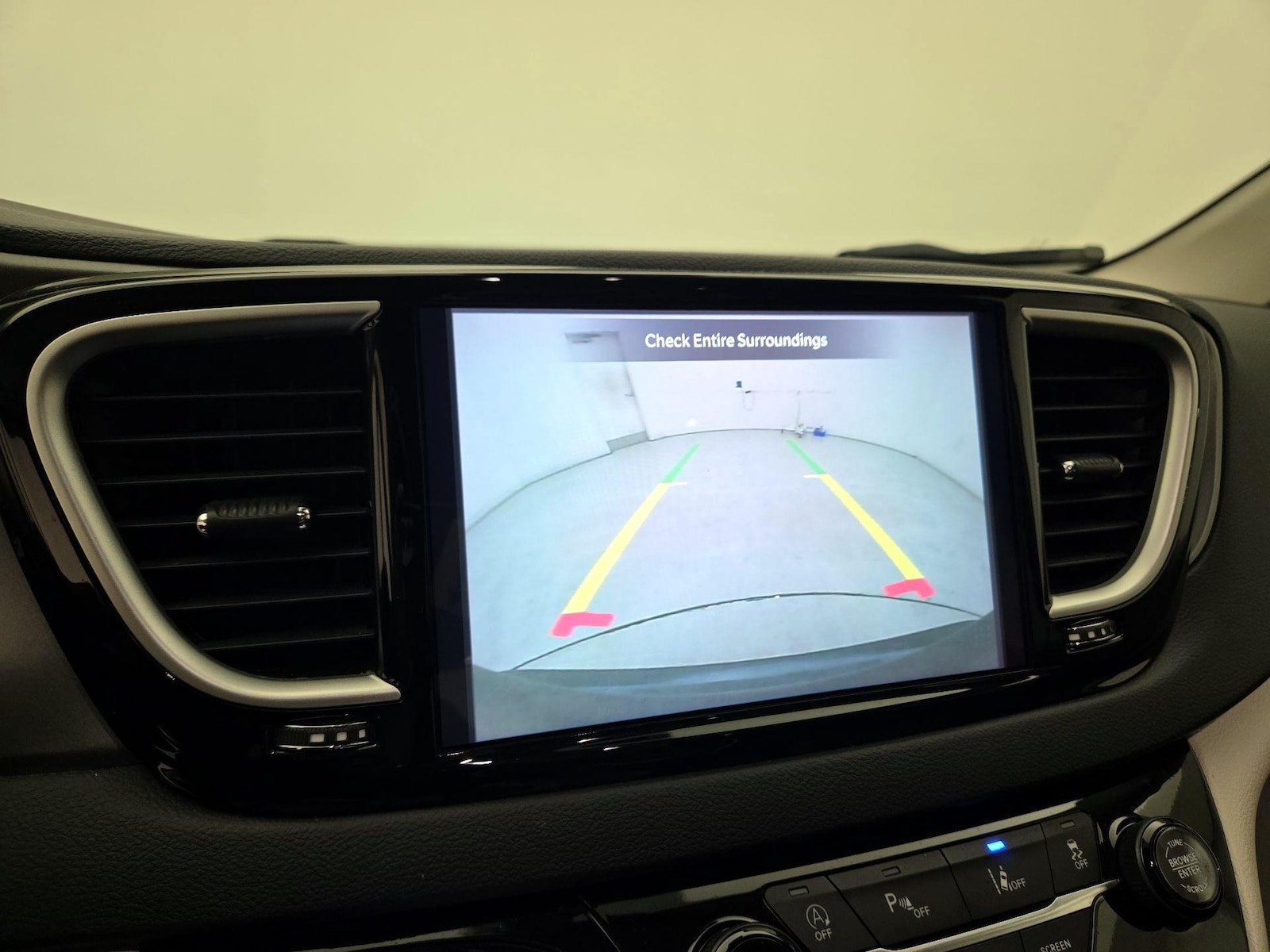 2023 Chrysler Pacifica Touring L - Photo 15