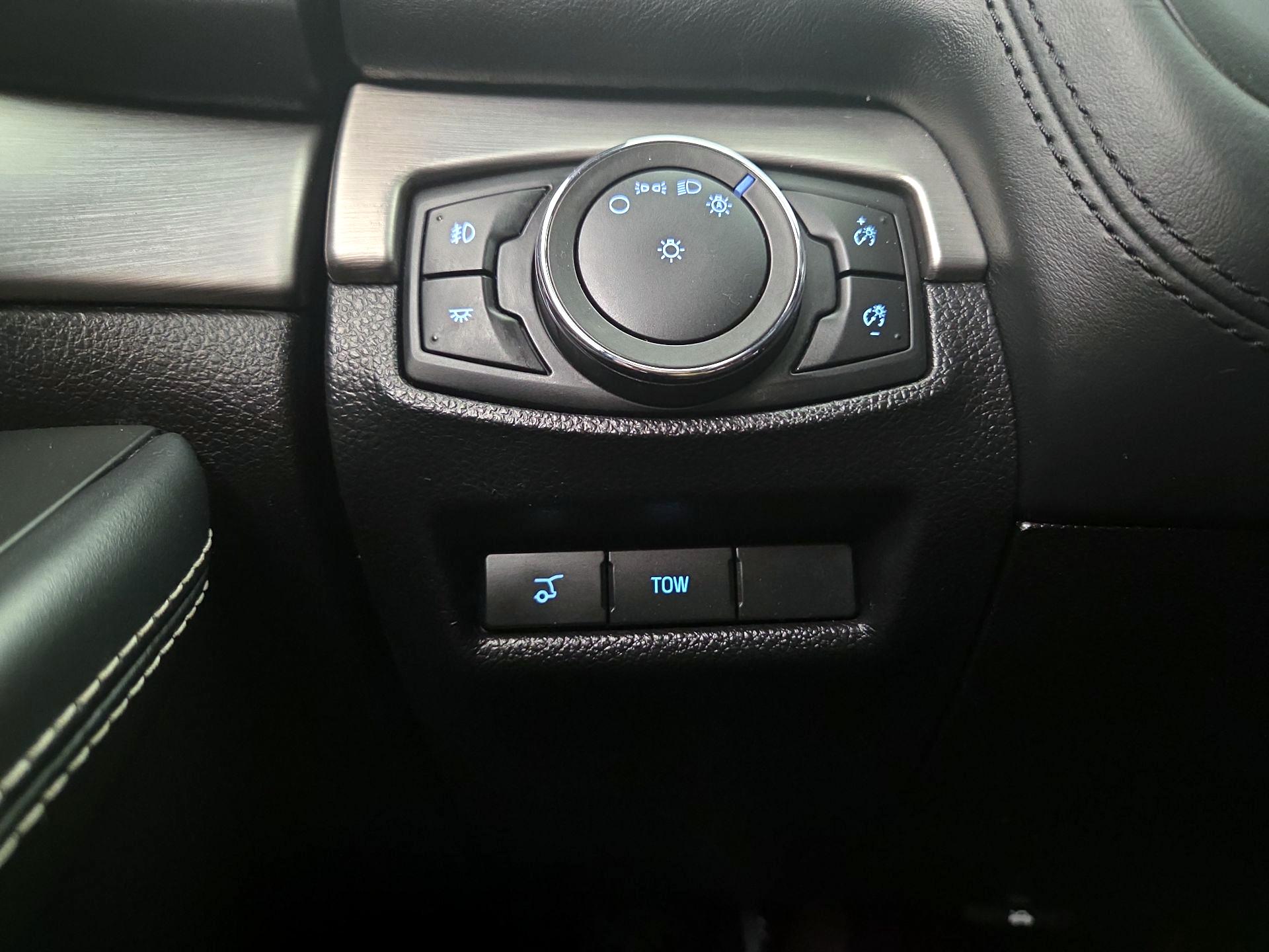 Thumbnail: 2017 Ford Explorer - 13