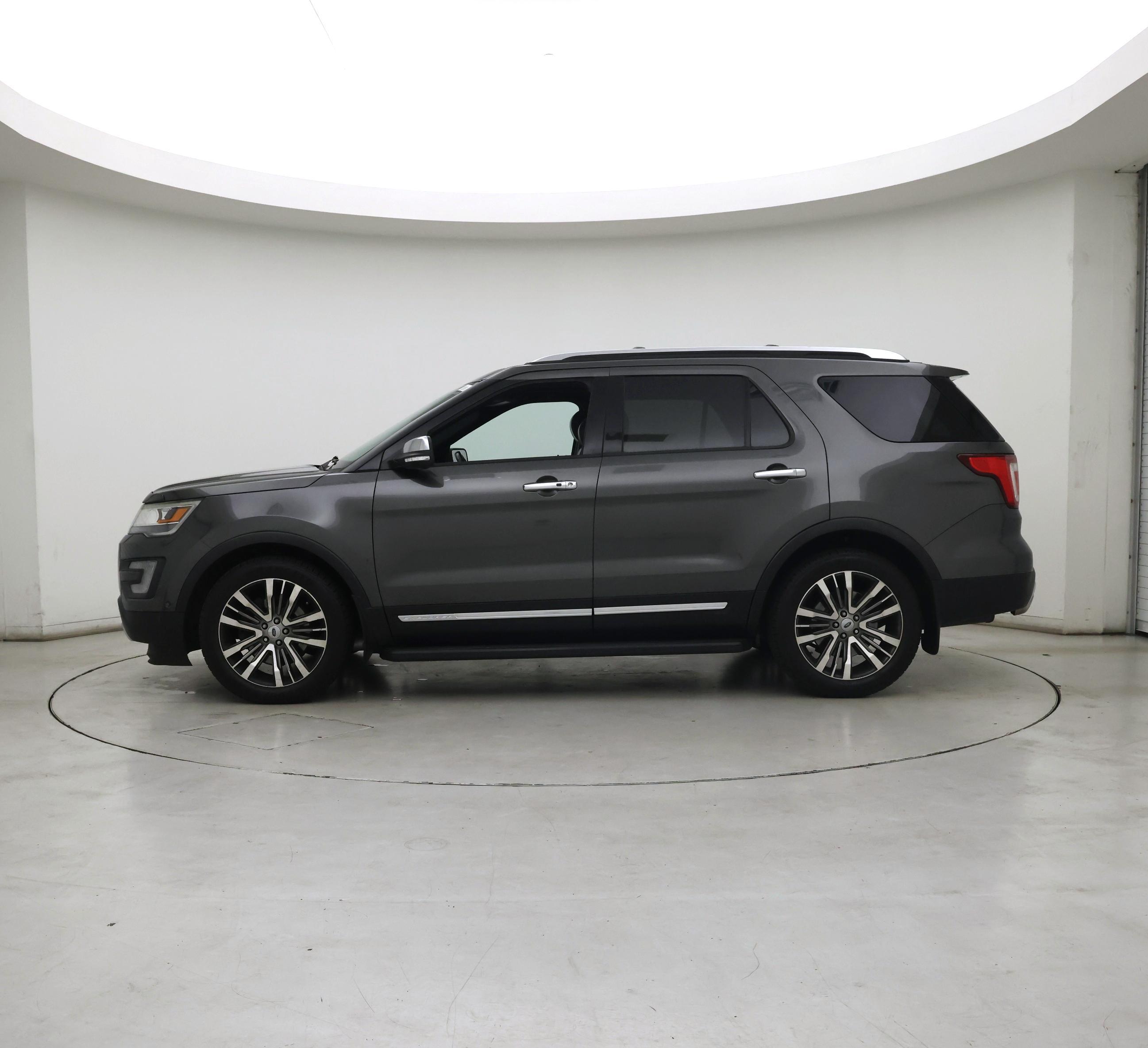 Thumbnail: 2017 Ford Explorer - 3
