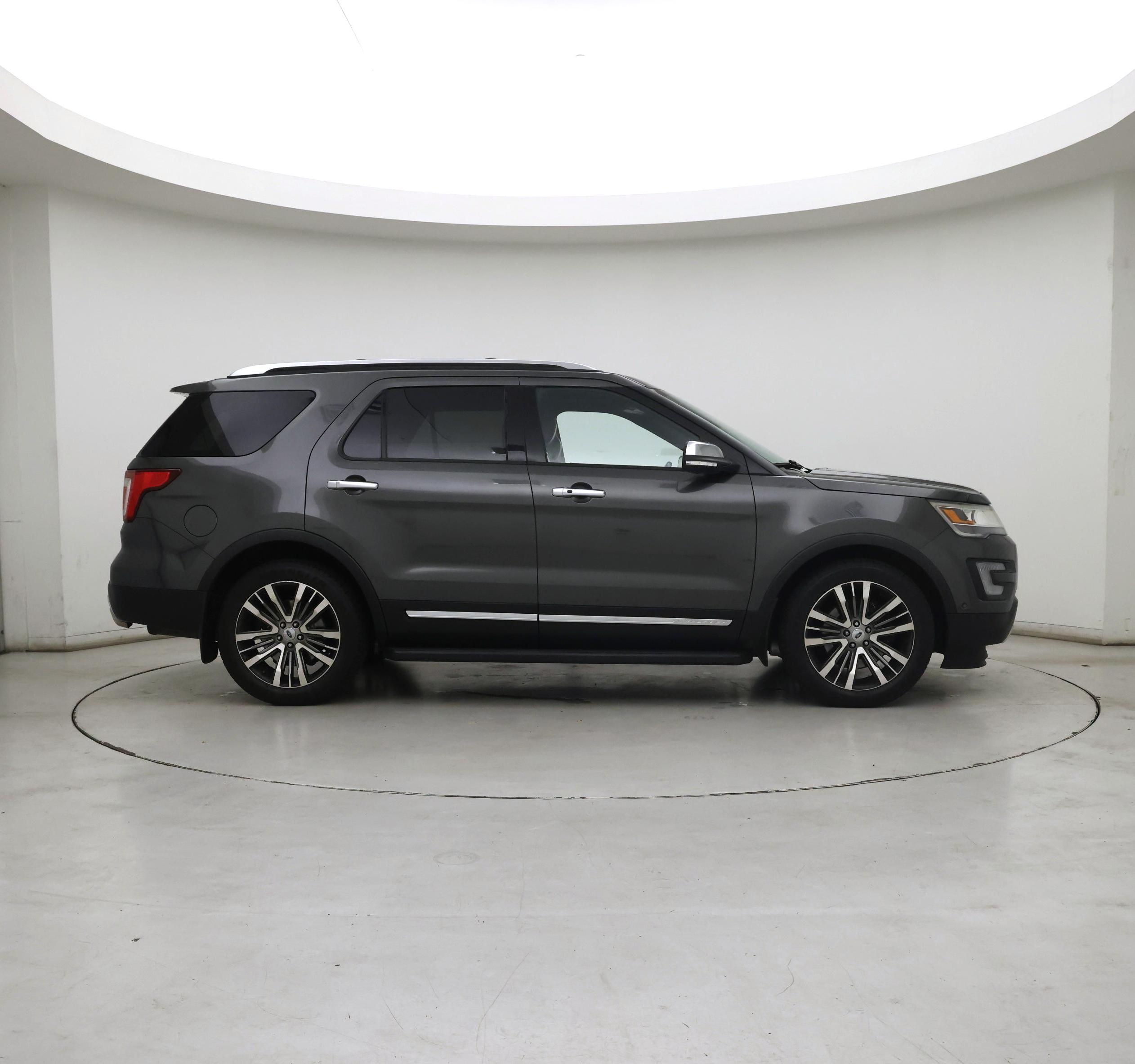 Thumbnail: 2017 Ford Explorer - 7