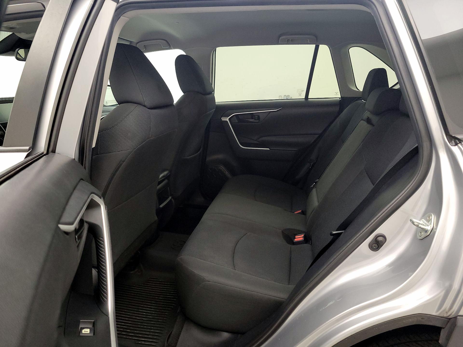 Thumbnail: 2020 Toyota RAV4 - 19