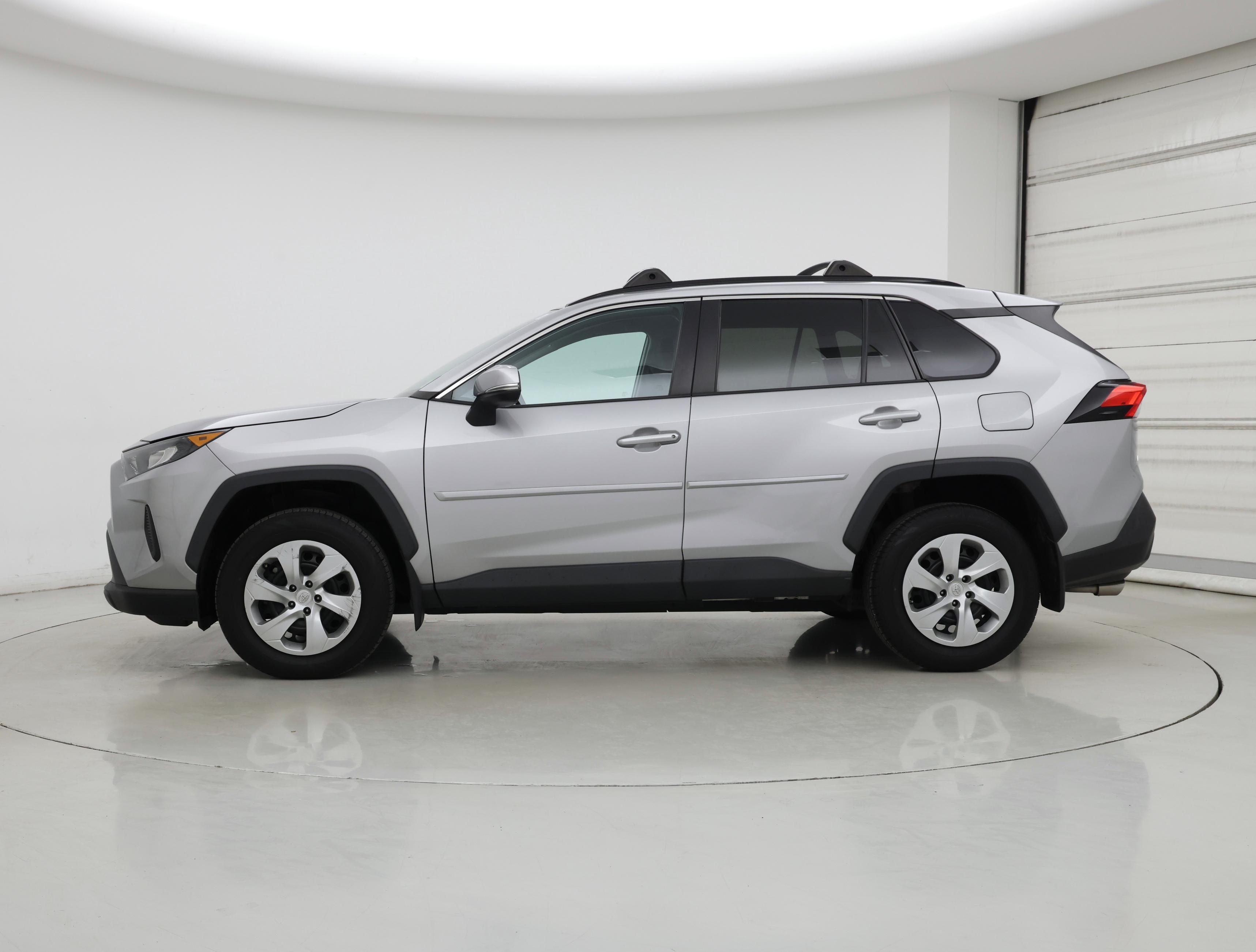 Thumbnail: 2020 Toyota RAV4 - 3