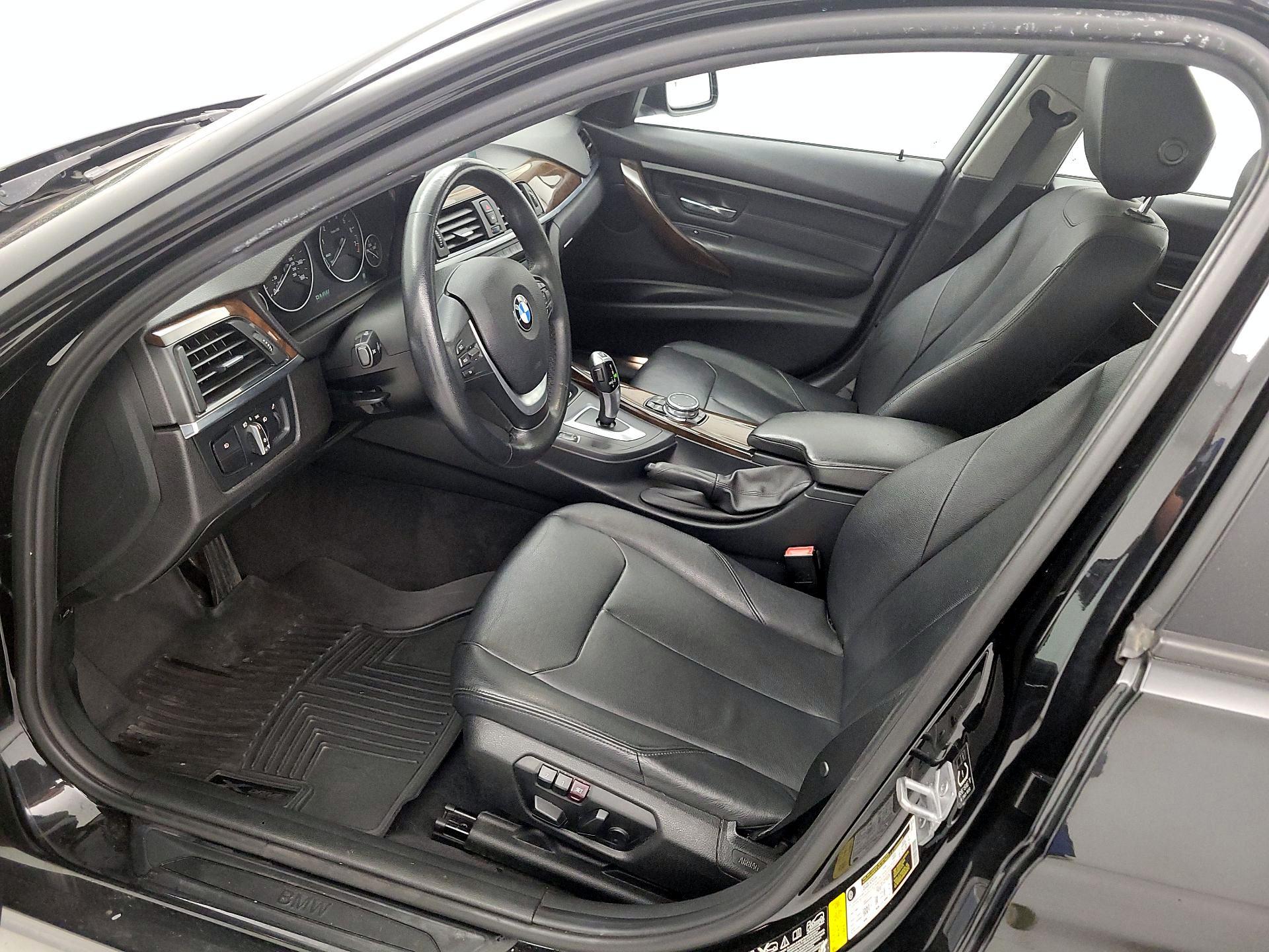 Thumbnail: 2015 BMW 3 Series - 11