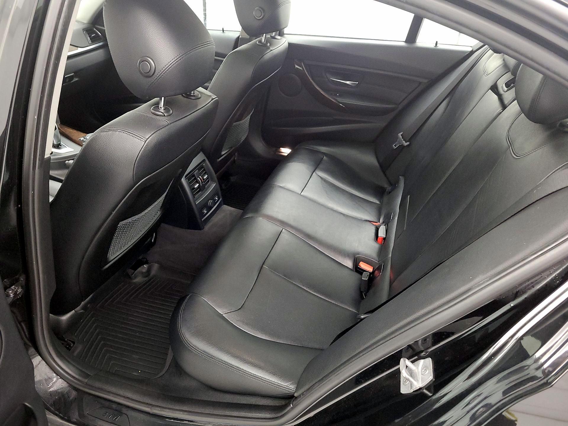 Thumbnail: 2015 BMW 3 Series - 20