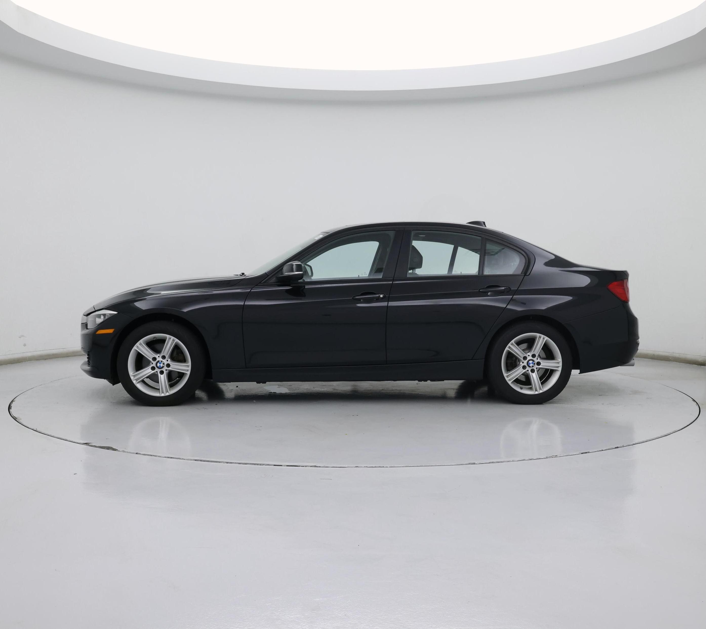 Thumbnail: 2015 BMW 3 Series - 3