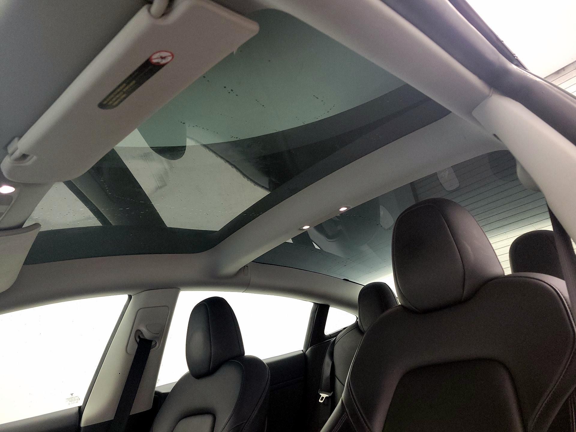 Thumbnail: 2023 Tesla Model 3 - 19
