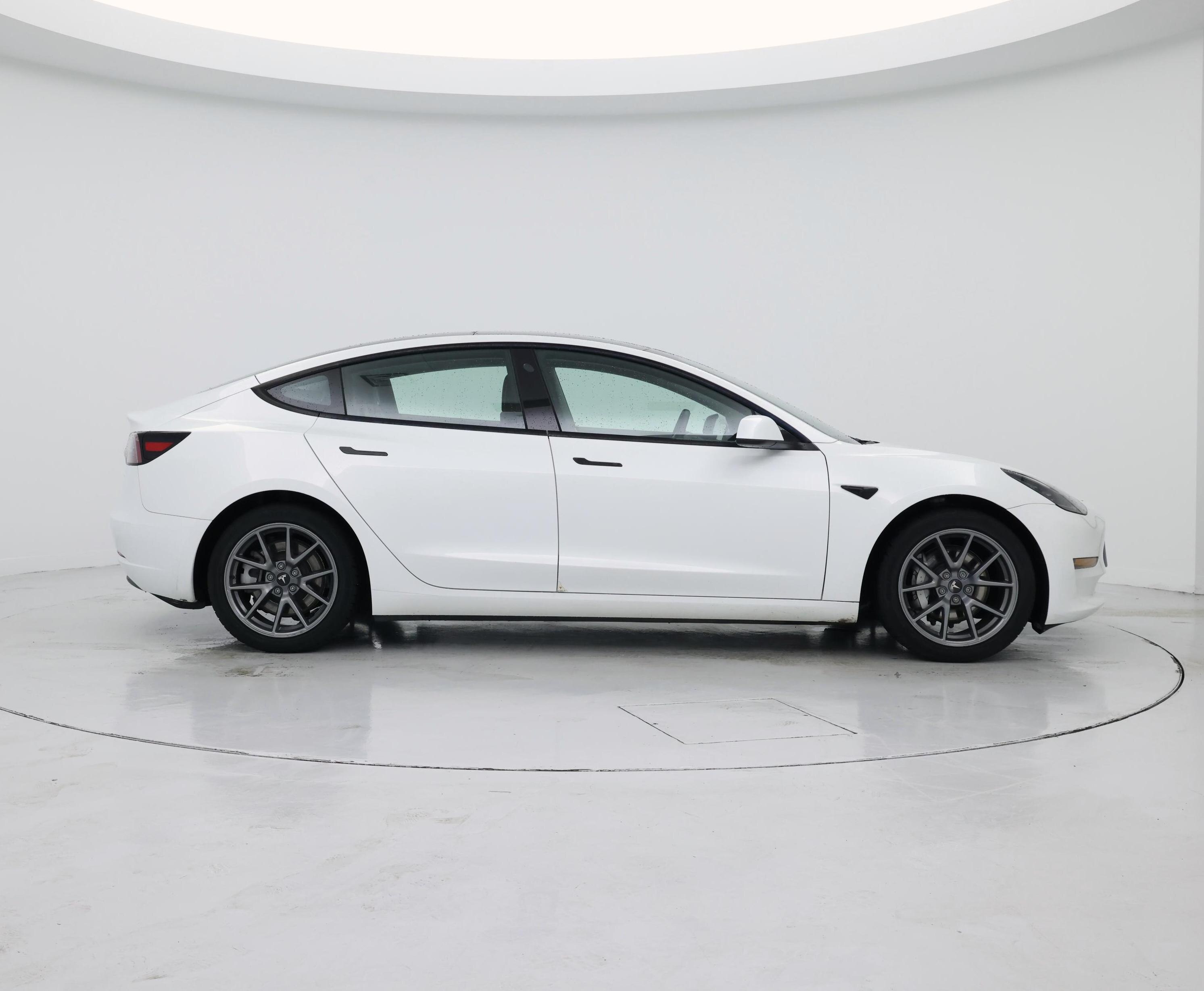 Thumbnail: 2023 Tesla Model 3 - 7