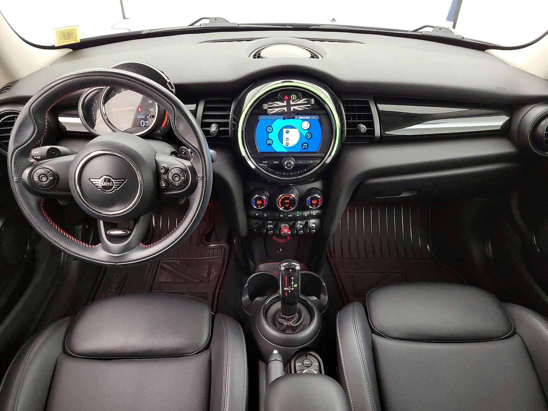 Thumbnail: 2020 MINI Cooper Hardtop - 9
