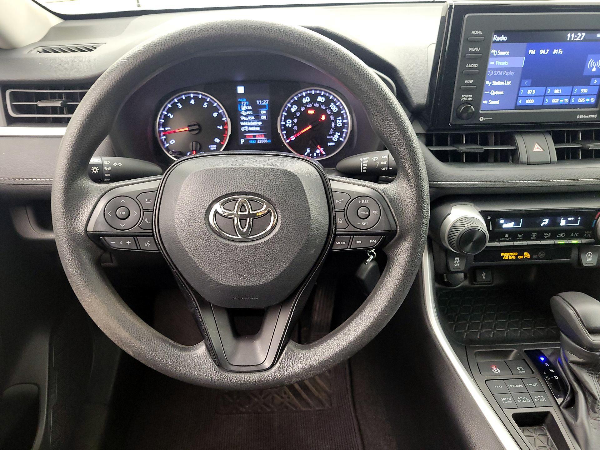 Thumbnail: 2021 Toyota RAV4 - 10
